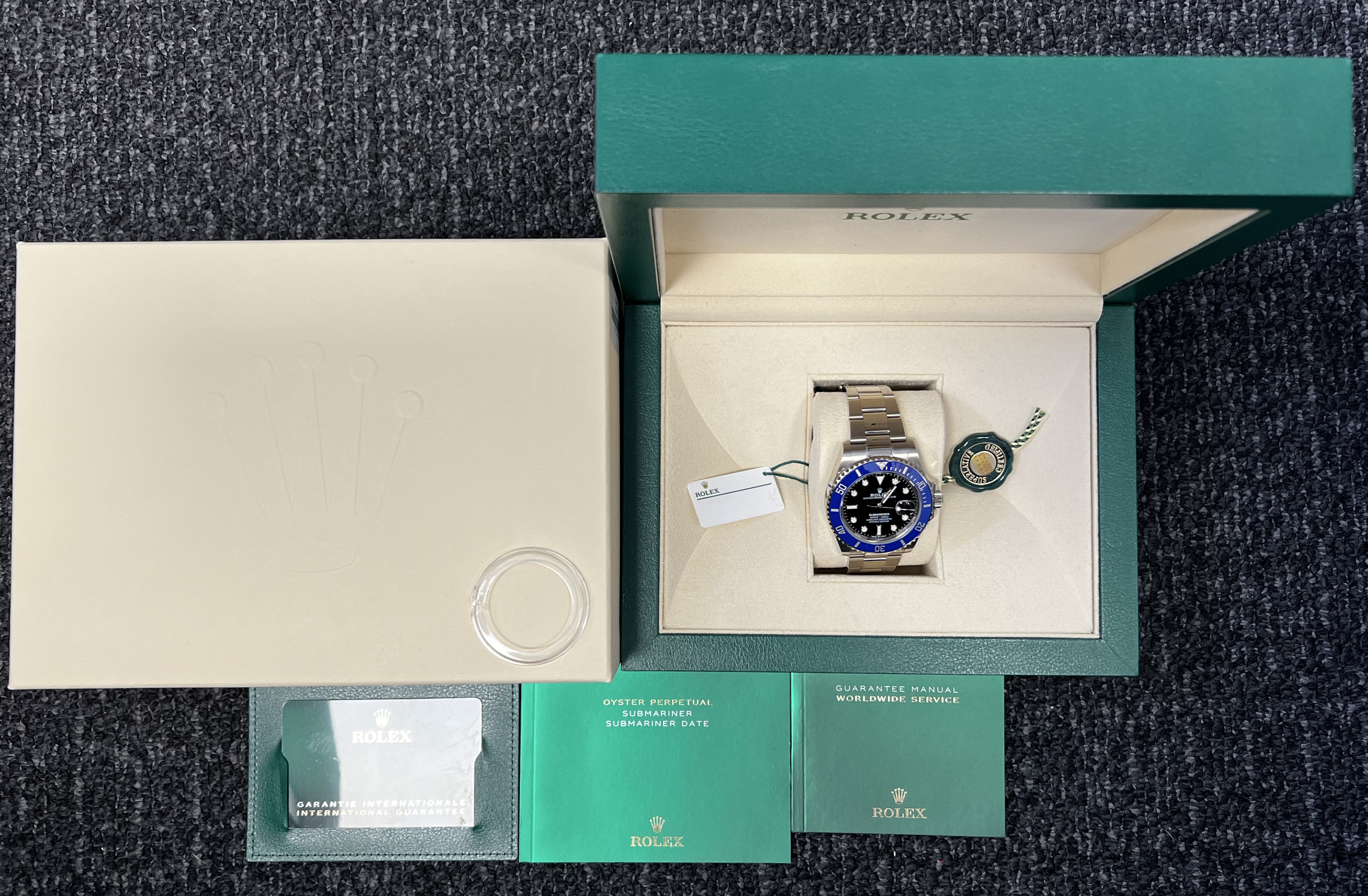 Rolex Submariner 126619 LB Thumbnail 3