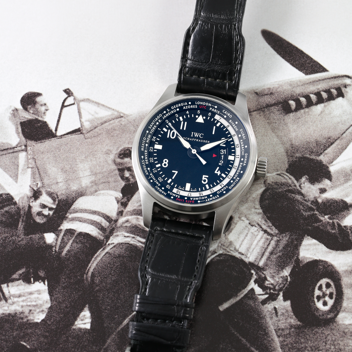 IWC Pilot's Worldtimer IW326201 Thumbnail 6