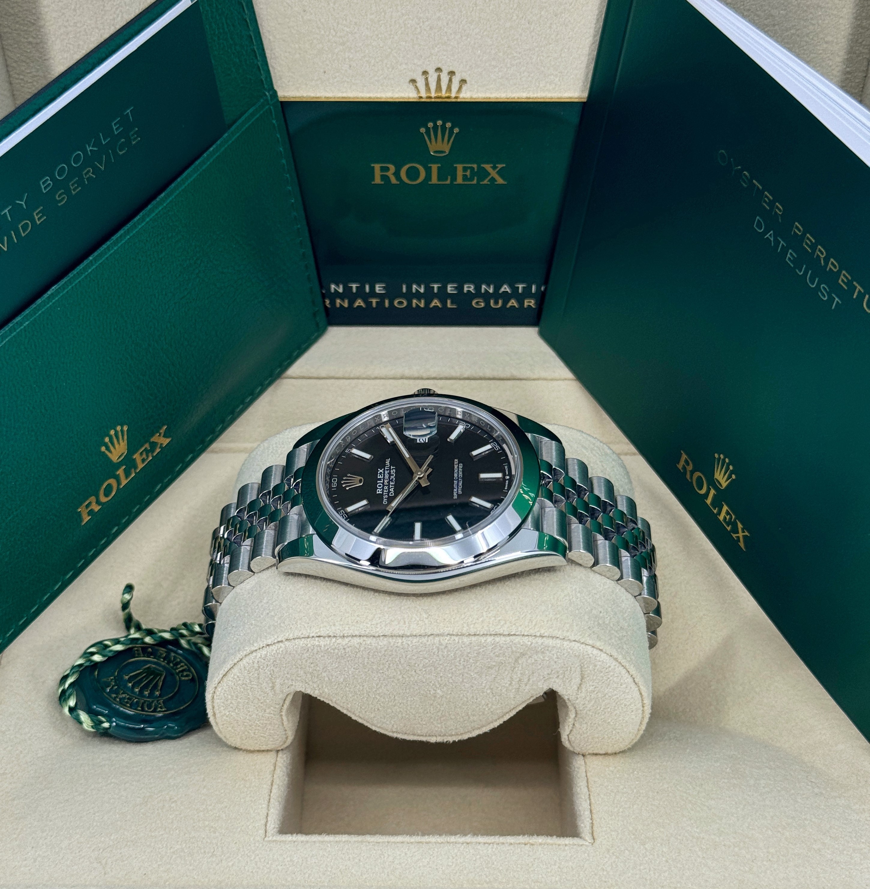 Rolex Datejust 41 126300 Thumbnail 2