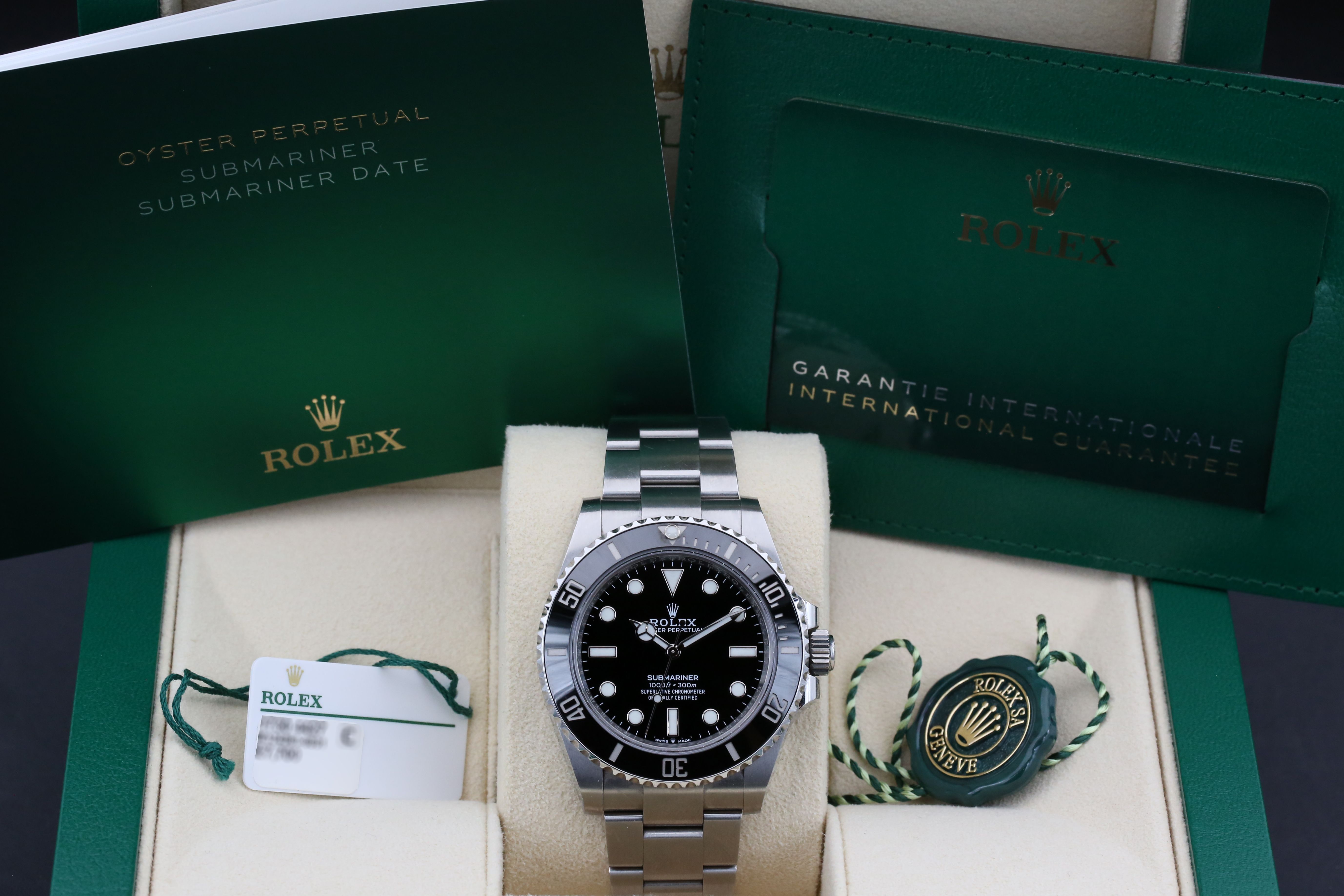 Rolex Submariner 124060 Thumbnail 7