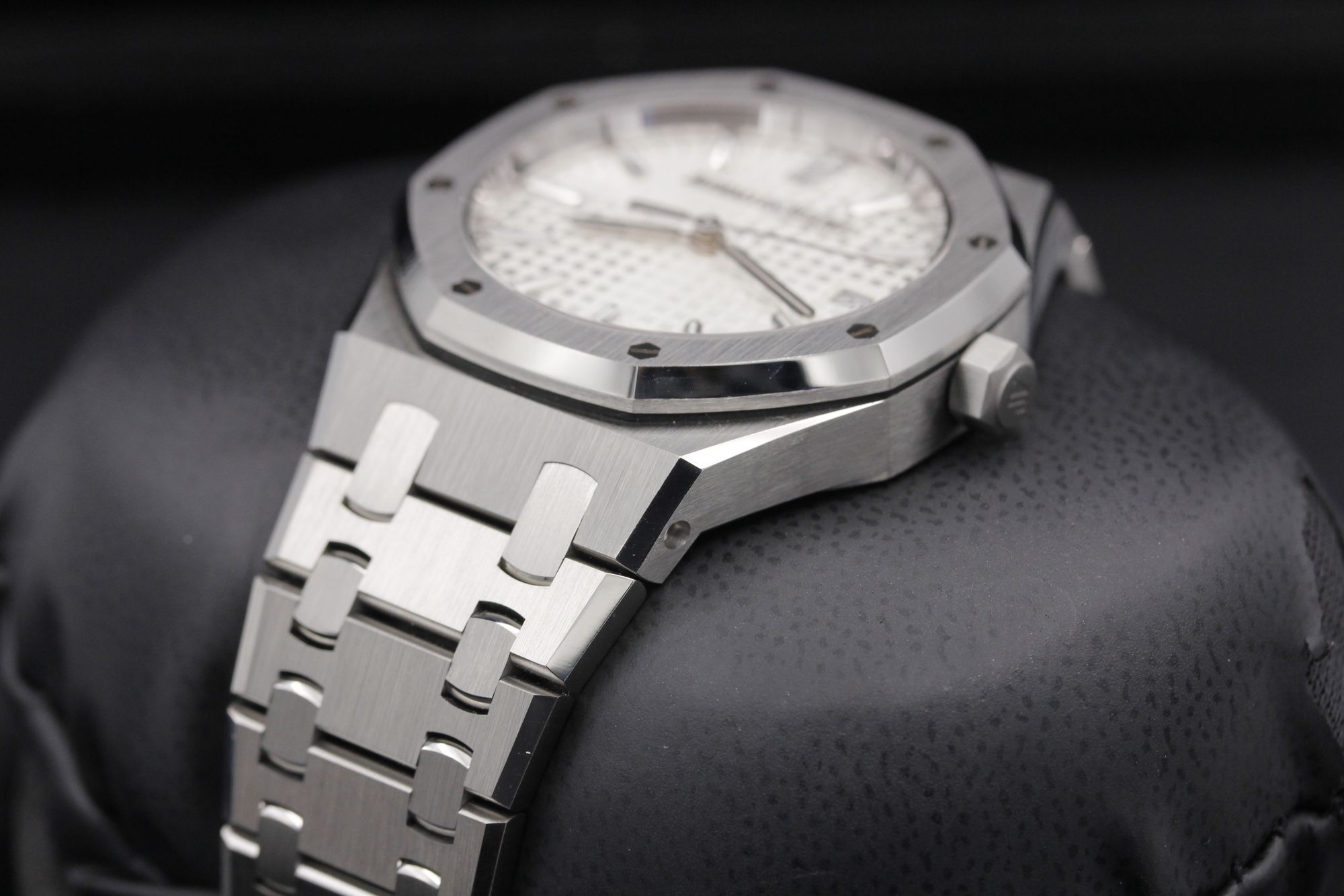 Audemars Piguet Royal Oak 77350ST.OO.1261ST.01 Thumbnail 2