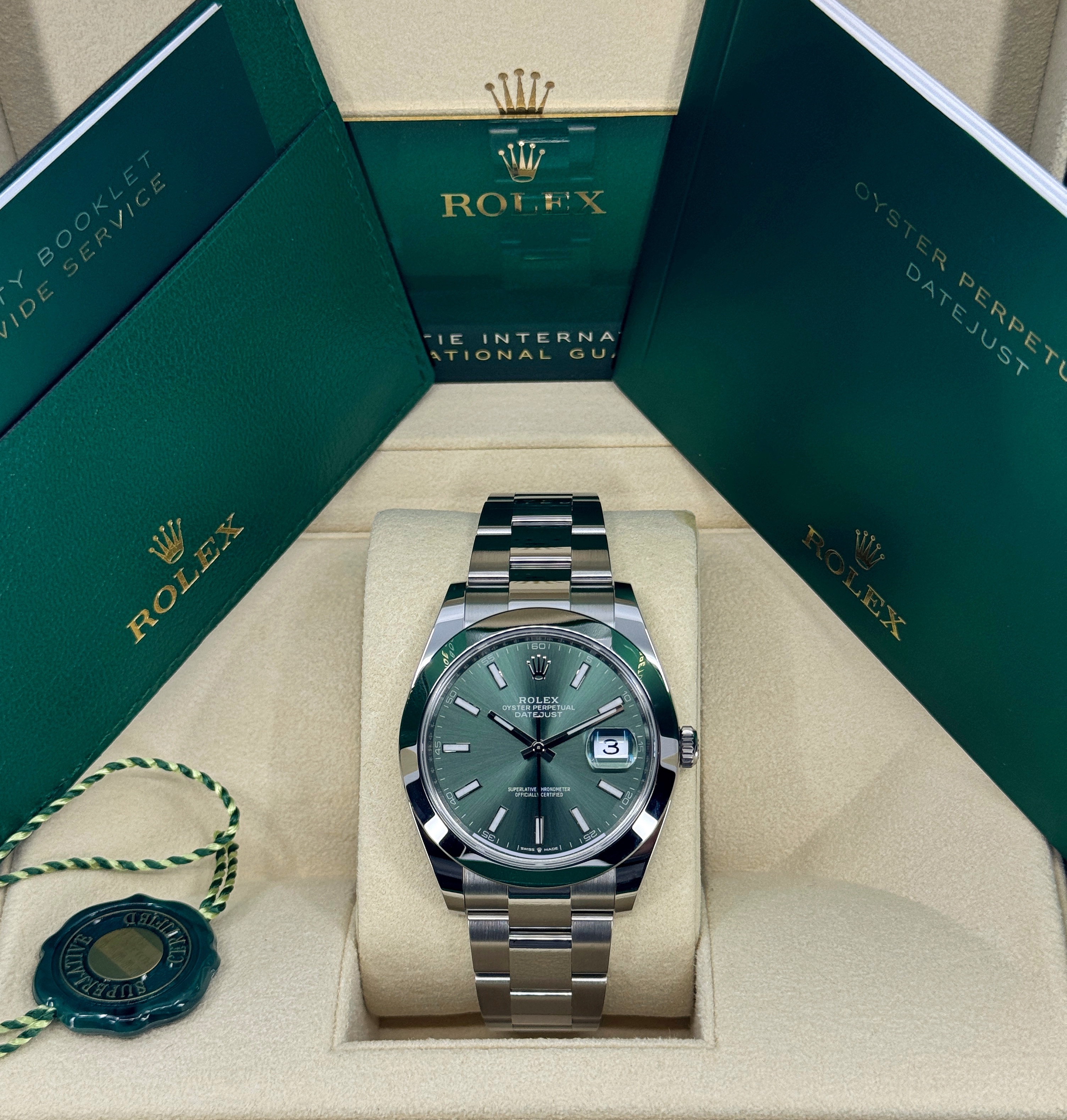 Rolex Datejust 41 126300 Thumbnail 7