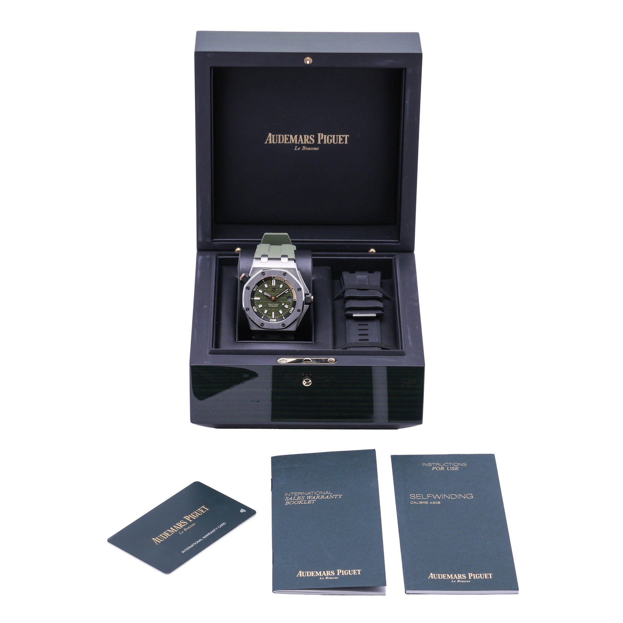 Audemars Piguet Royal Oak Offshore 15720ST.OO.A052CA.01 Thumbnail 7