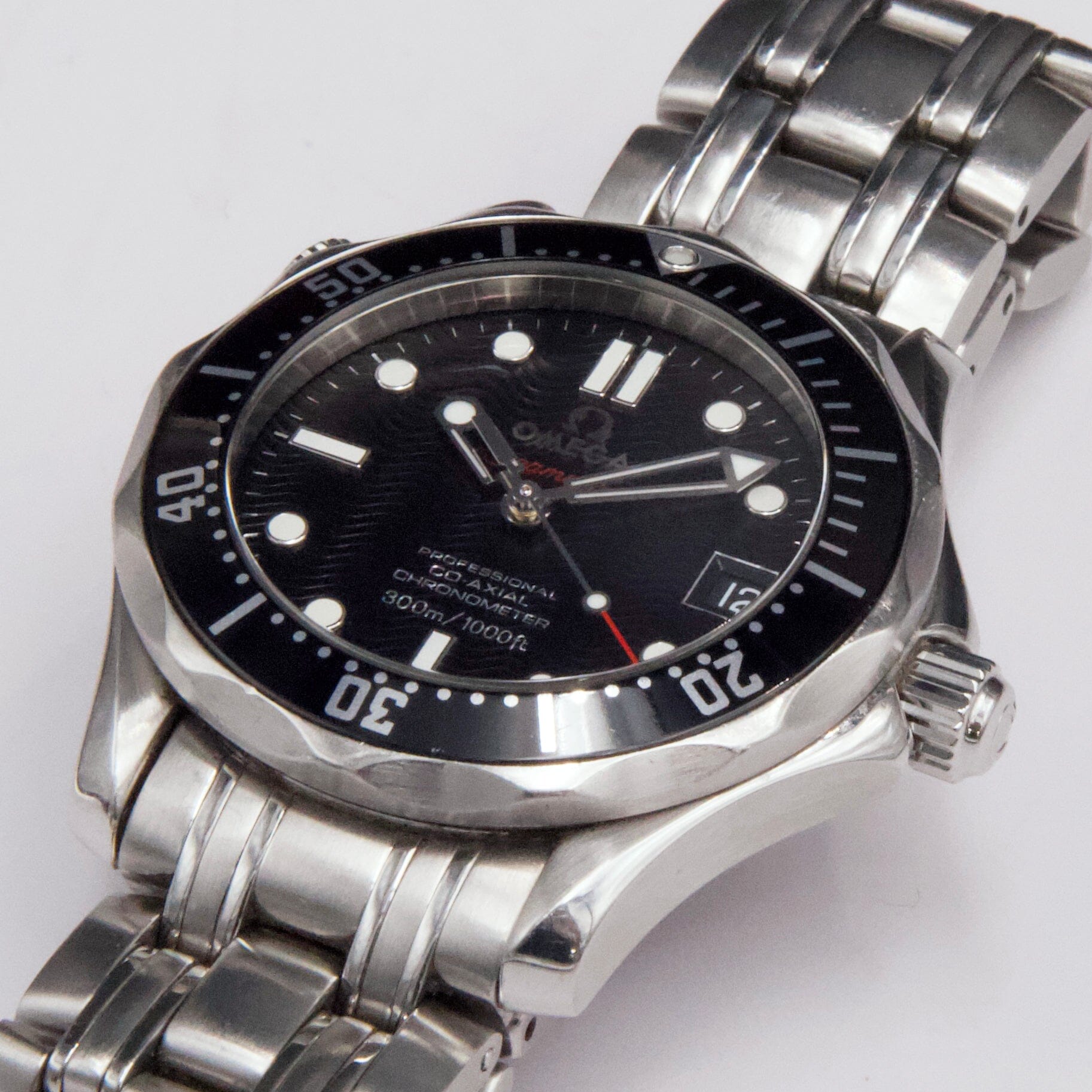 Omega Seamaster 300m Mid-Size 212.30.36.20.01.001 Thumbnail 3