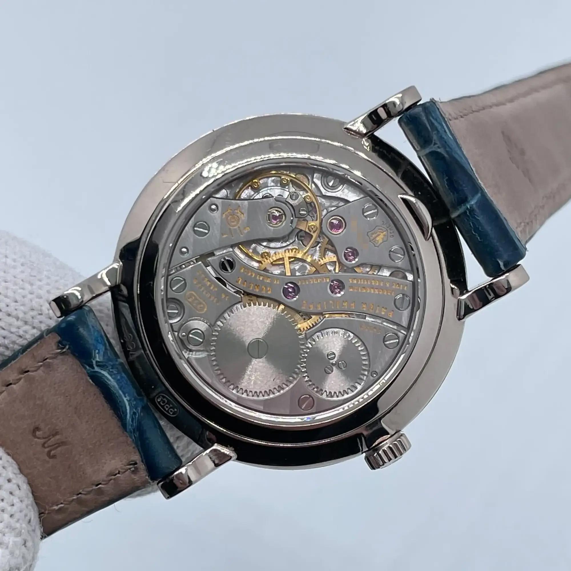 Patek Philippe Calatrava 7119G Thumbnail 4