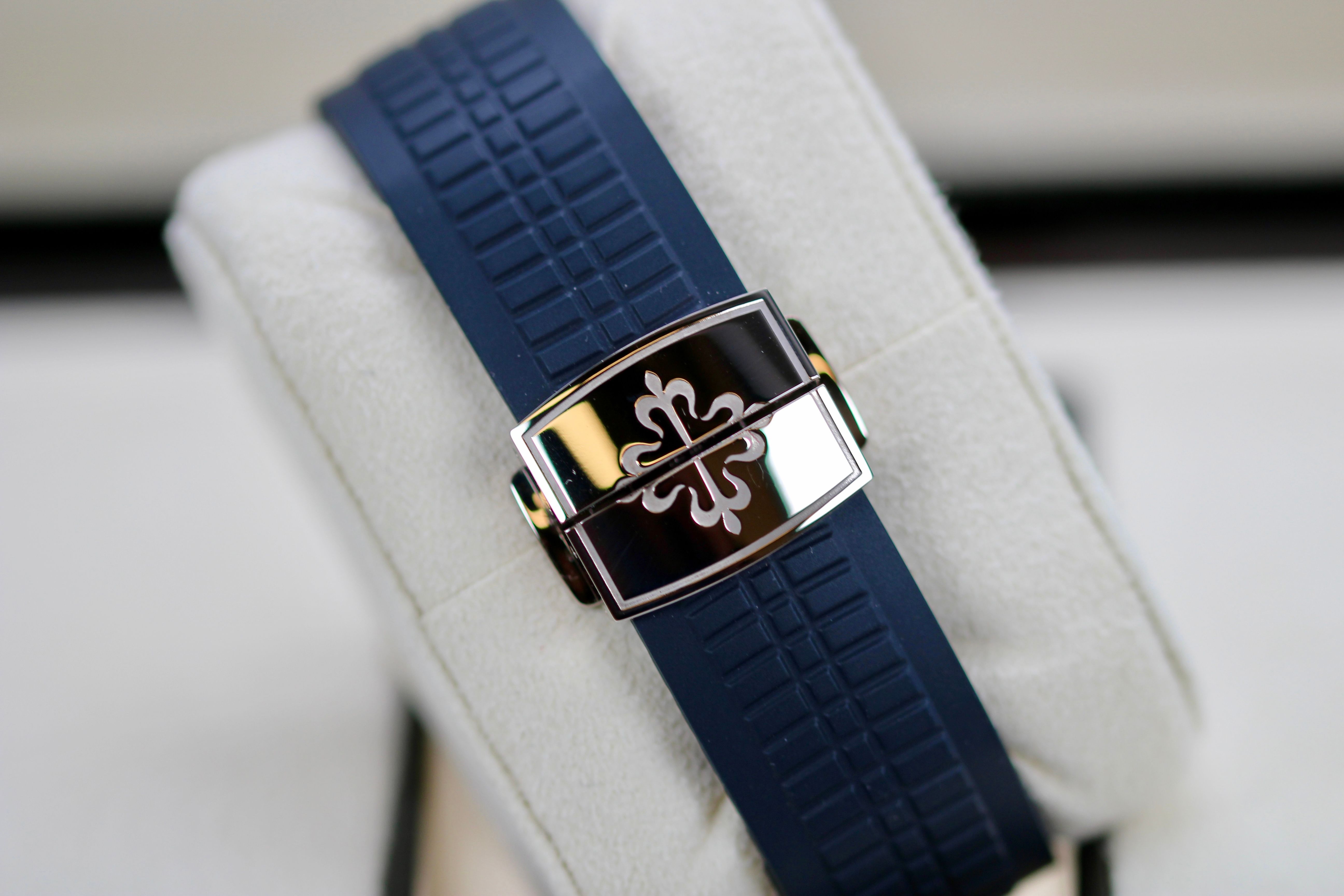 Patek Philippe Aquanaut 5168G-001 Thumbnail 4