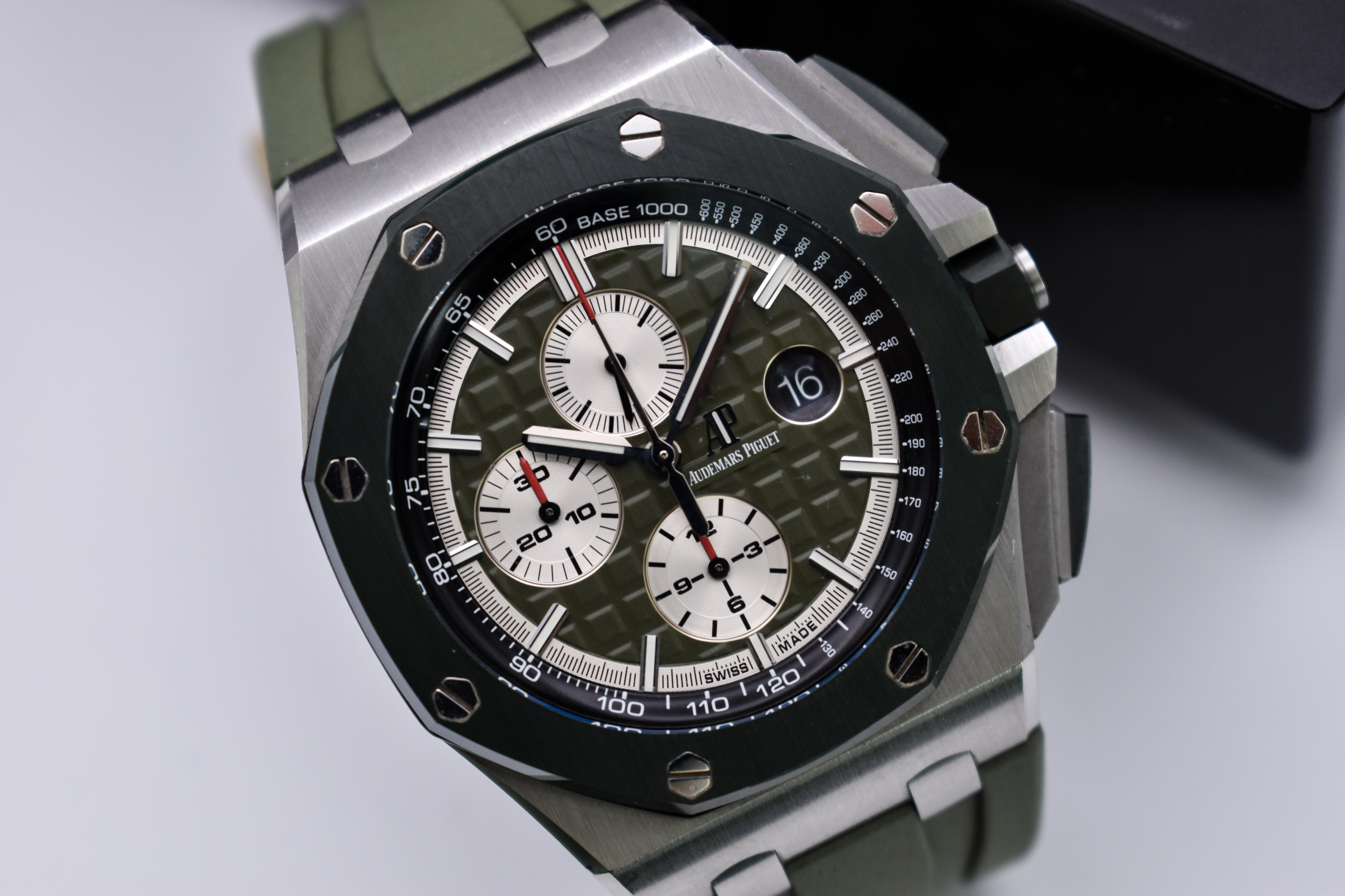 Audemars Piguet Royal Oak Offshore 26400SO.OO.A055CA.01 Thumbnail 5