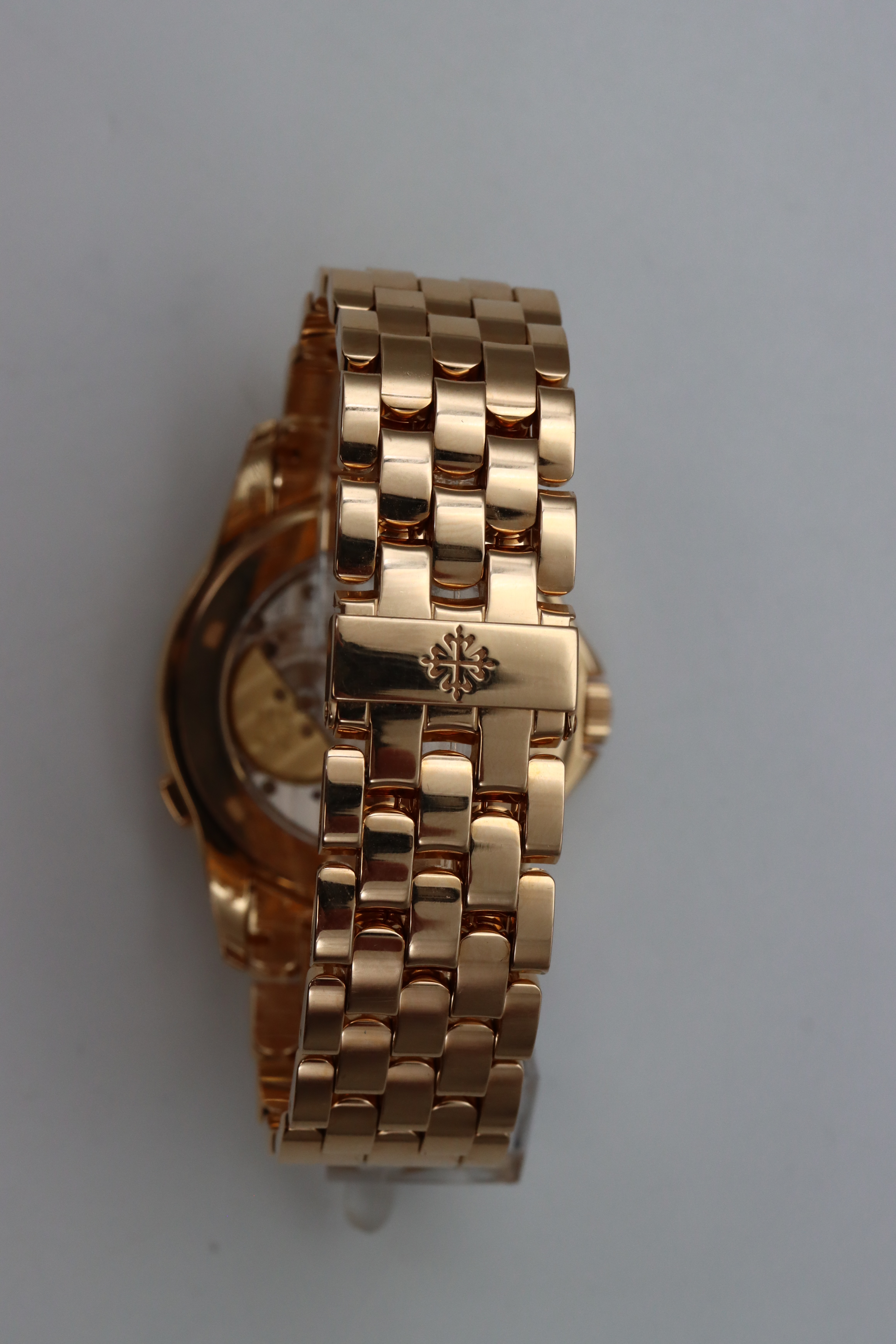 Patek Philippe World Time 5130/1R-011 Thumbnail 3