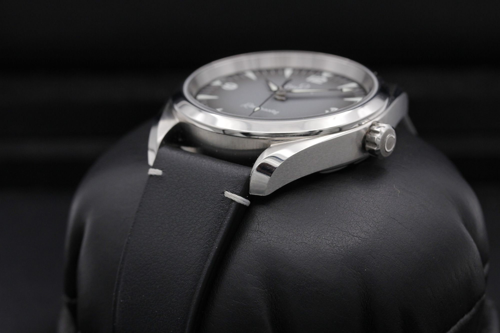 Omega Seamaster Railmaster 235.12.38.20.06.001 Thumbnail 2