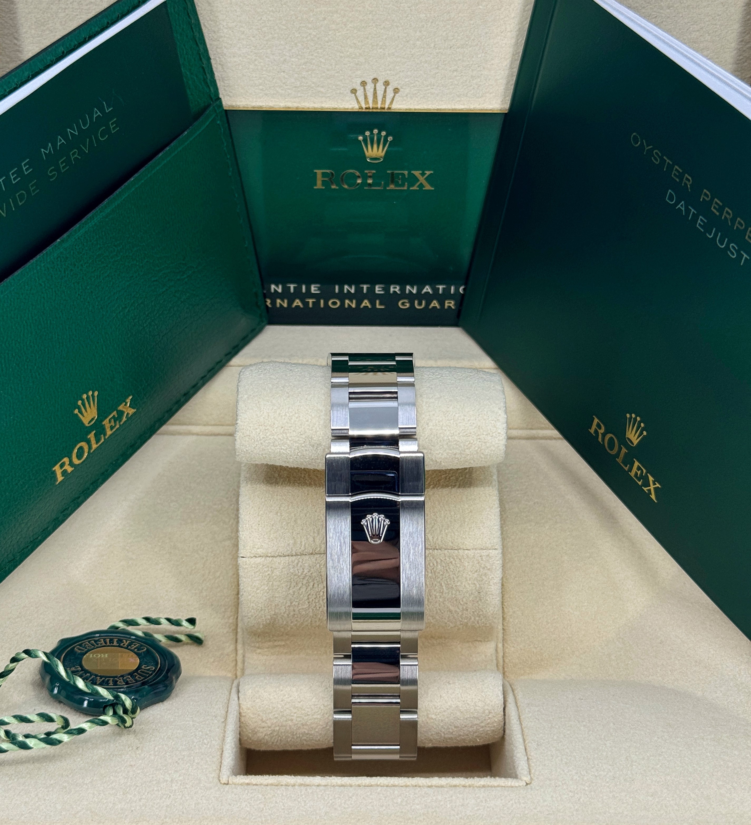 Rolex Datejust 41 126300 Thumbnail 3