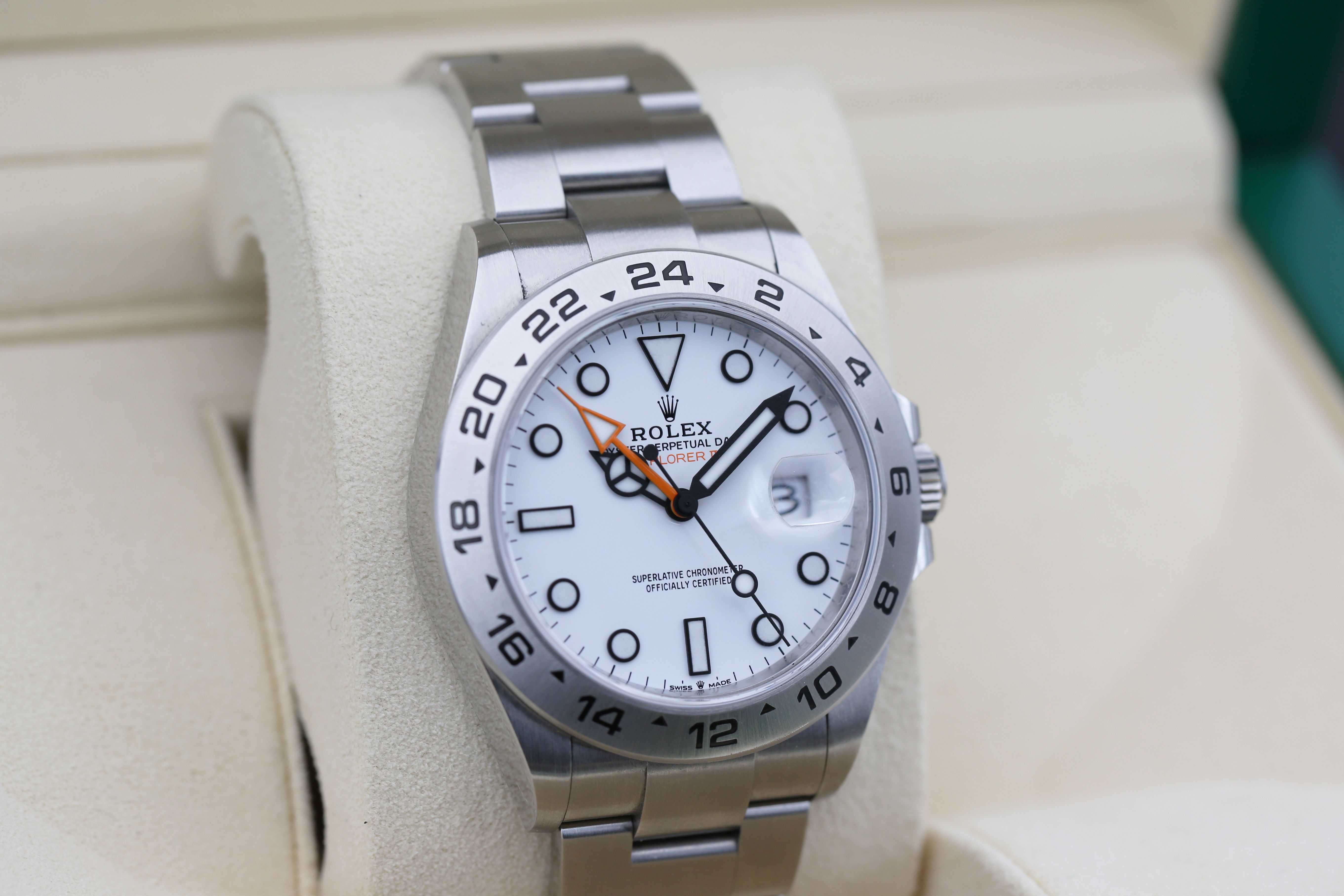 Rolex Explorer II 226570 Thumbnail 2