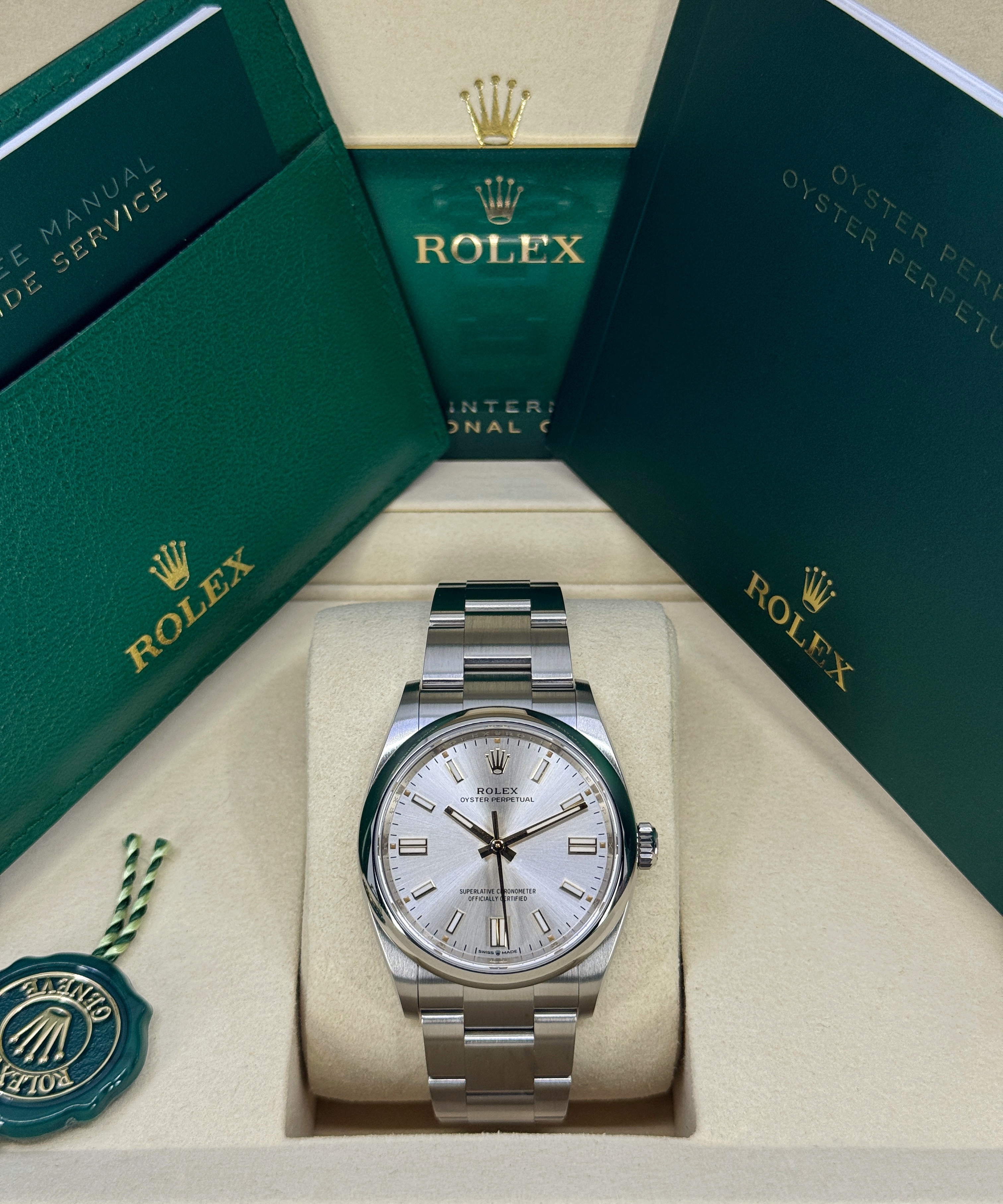 Rolex Oyster Perpetual 126000 Thumbnail 7