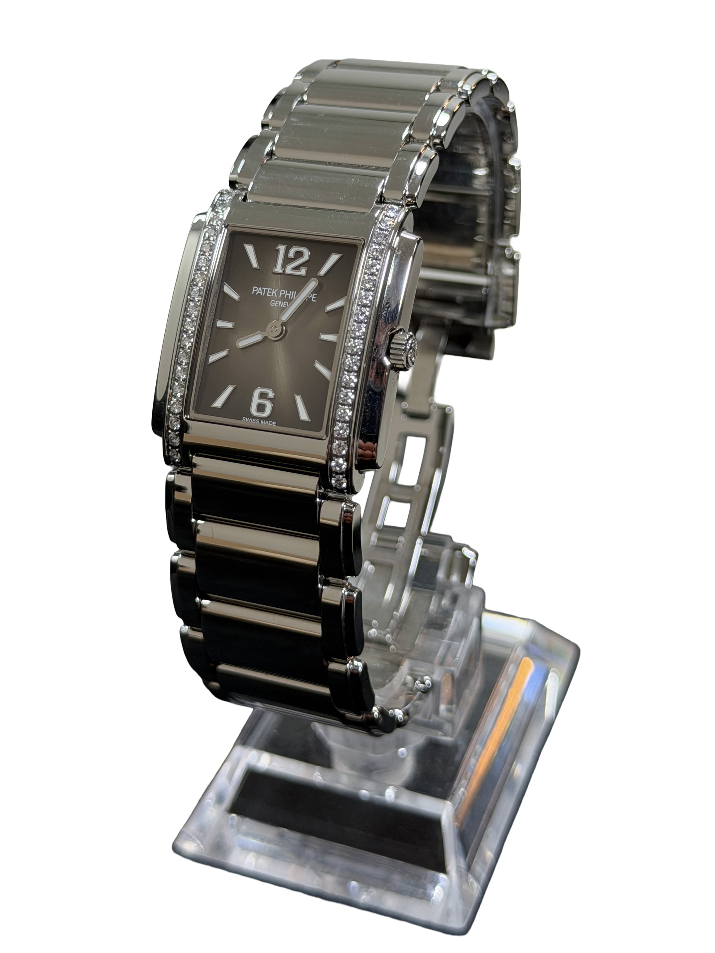 Patek Philippe Twenty-4 4910/1200A-010 Thumbnail 2