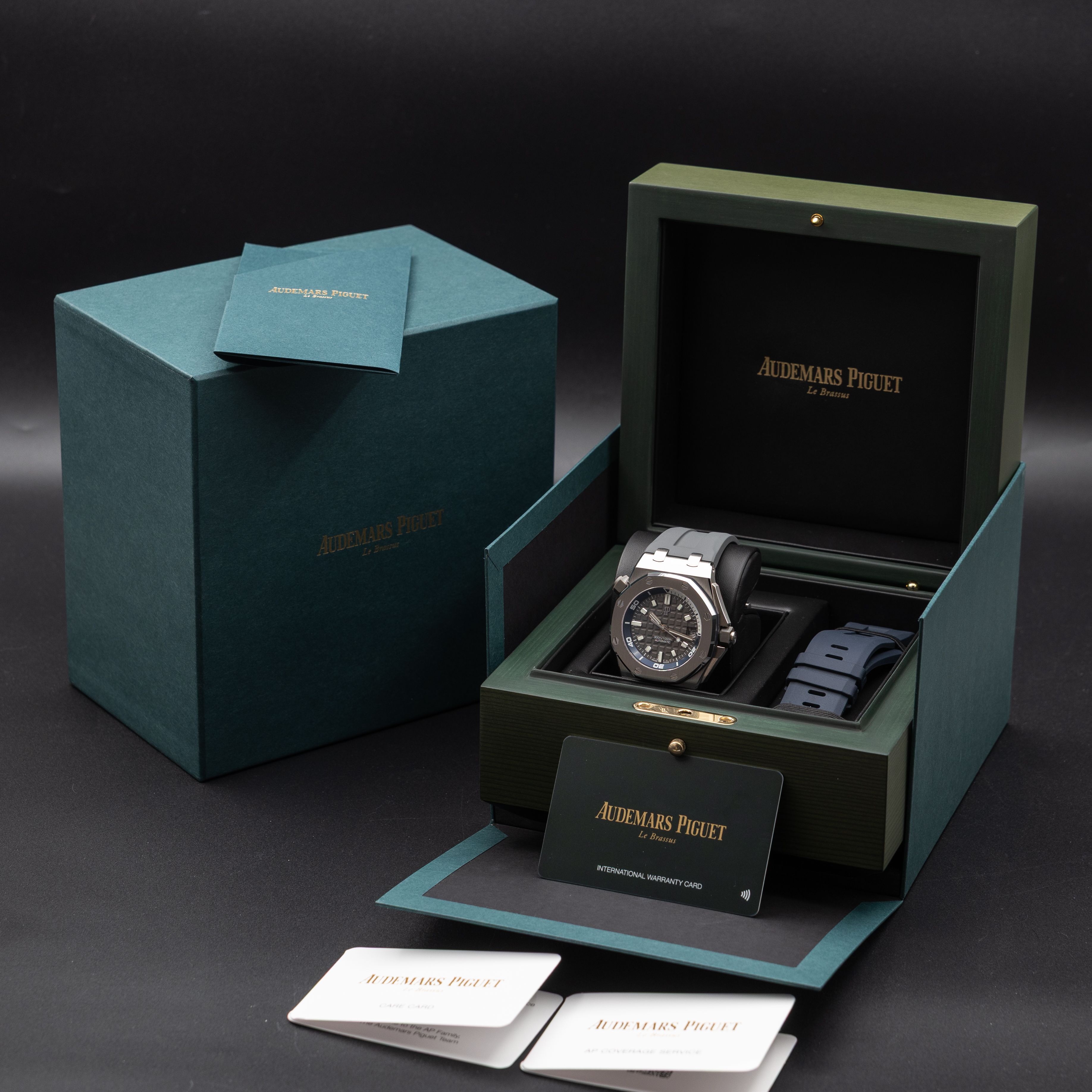 Audemars Piguet Royal Oak Offshore 15720ST.OO.A009CA.01 Thumbnail 5