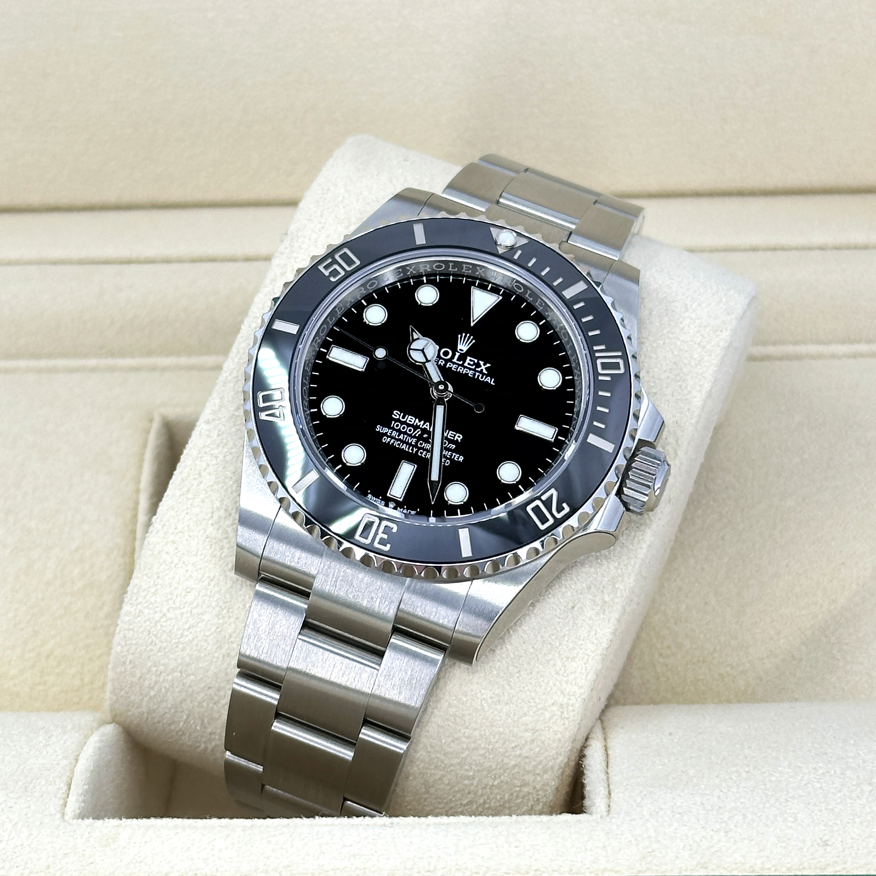 Rolex Submariner 124060 Thumbnail 6