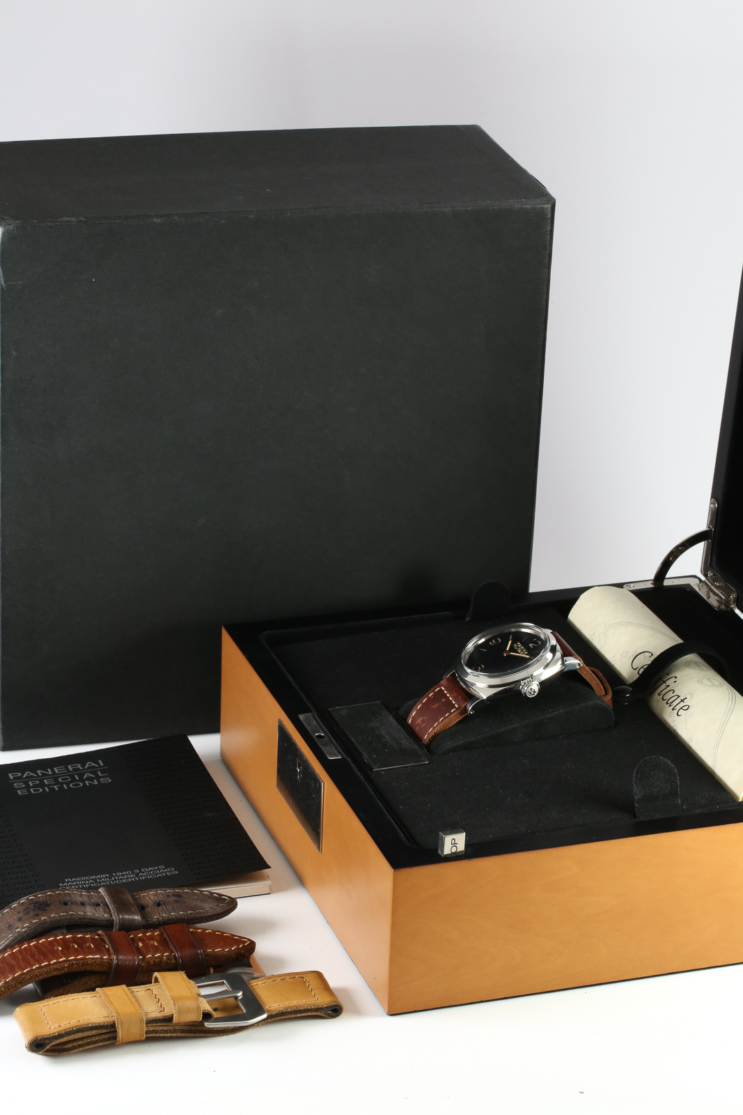 Panerai Radiomir 1940 PAM00587 Thumbnail 7