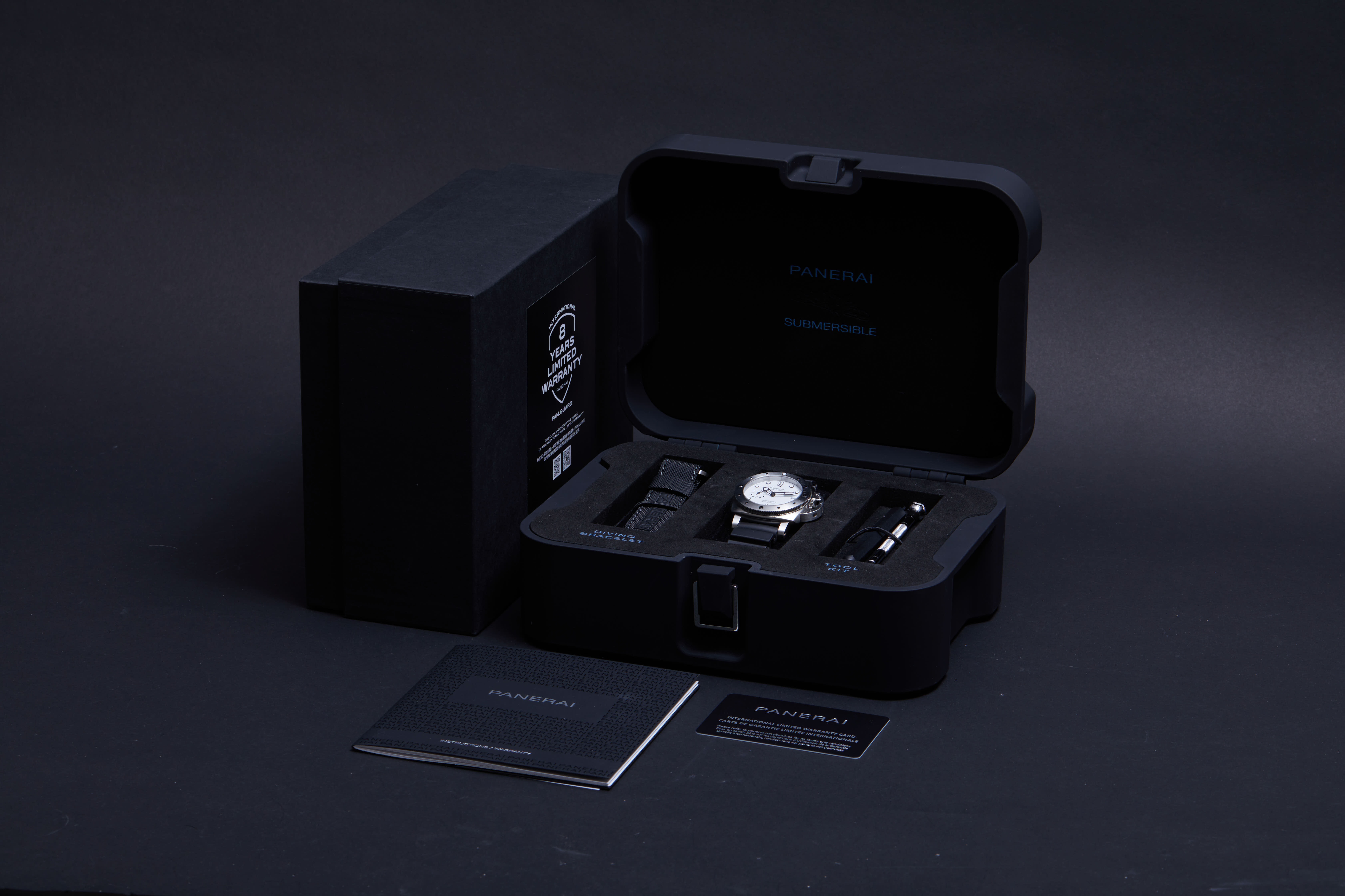 Panerai Submersible PAM01223 Thumbnail 5