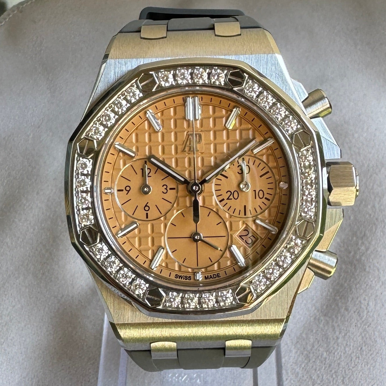 Audemars Piguet Royal Oak Offshore - Salmon Dial
