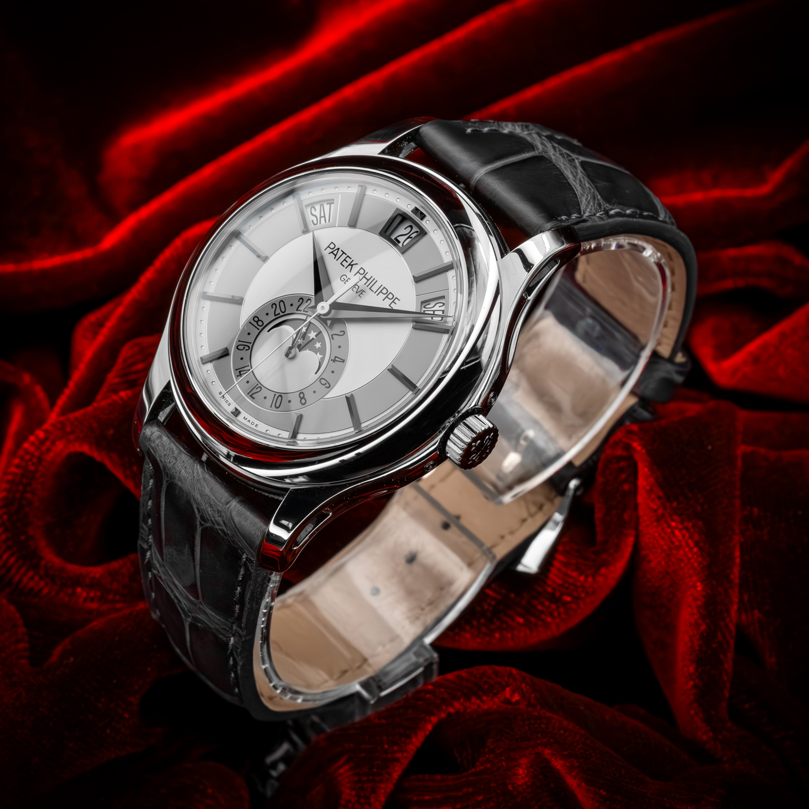 Patek Philippe Complications 5205G-001 Thumbnail 3