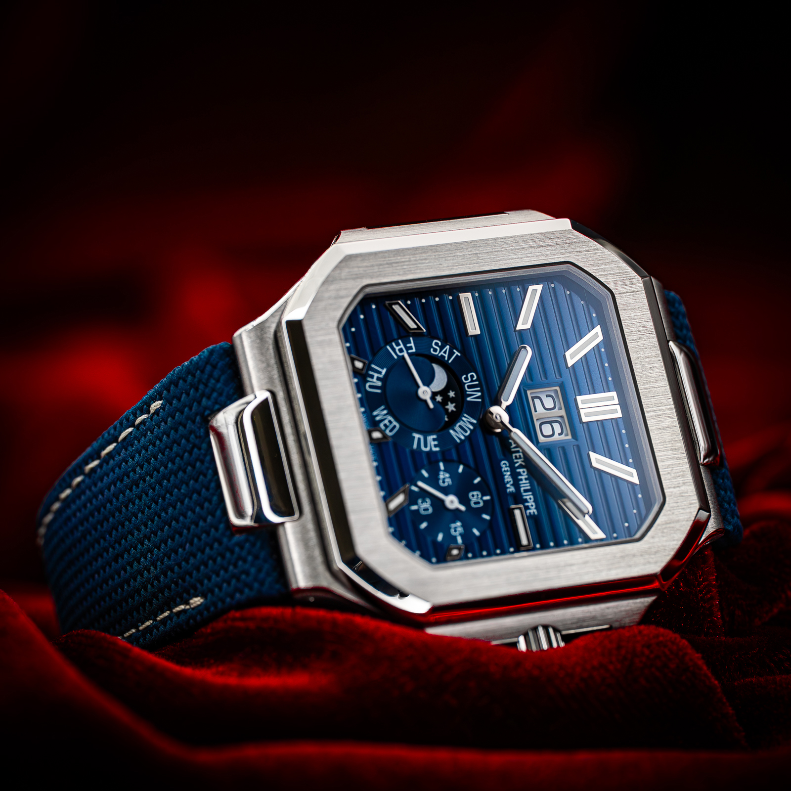 Patek Philippe Cubitus 5822P-001 Thumbnail 2