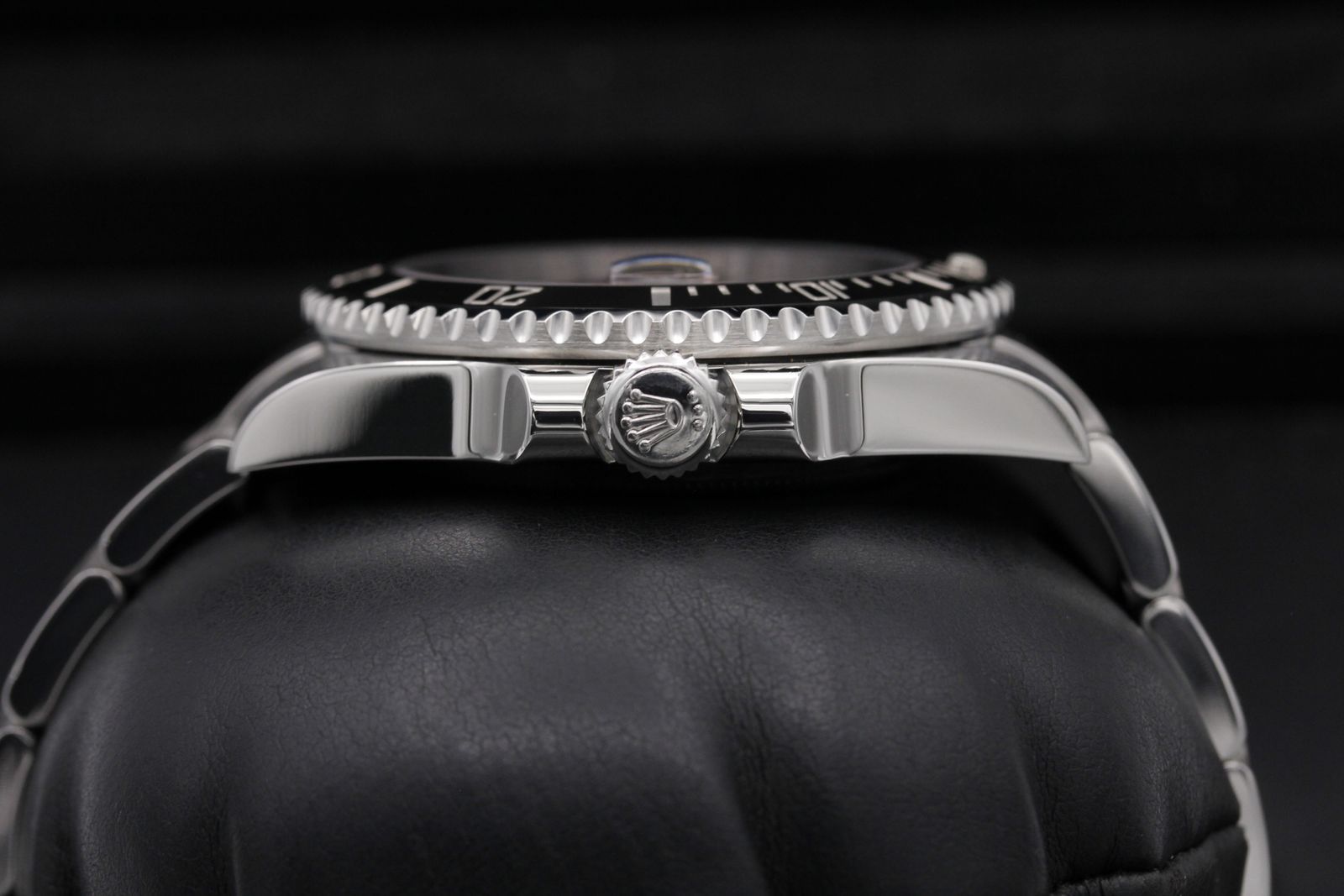 Rolex Submariner 116610 LN Thumbnail 3