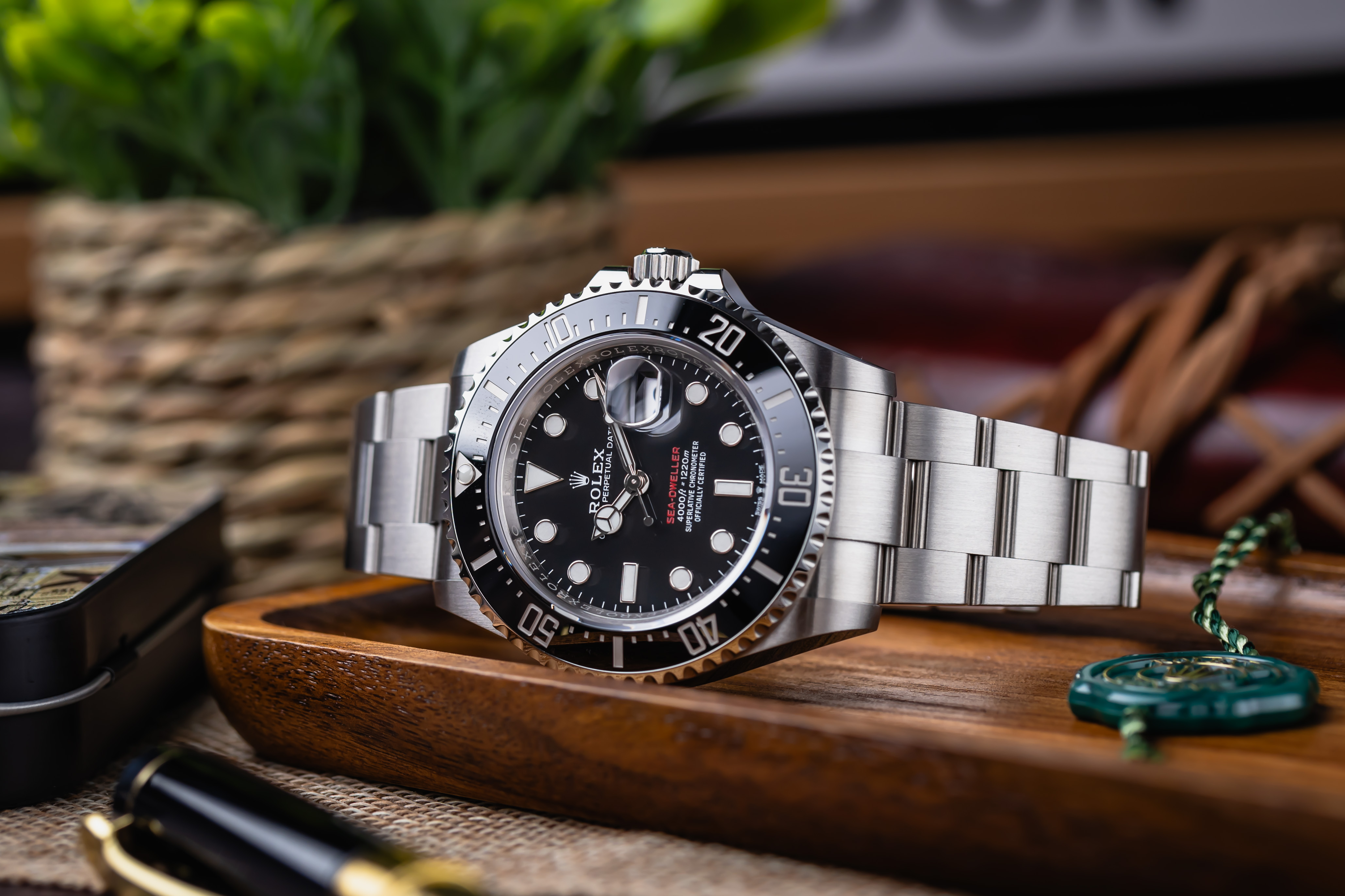 Rolex Sea-Dweller 126600 Thumbnail 6