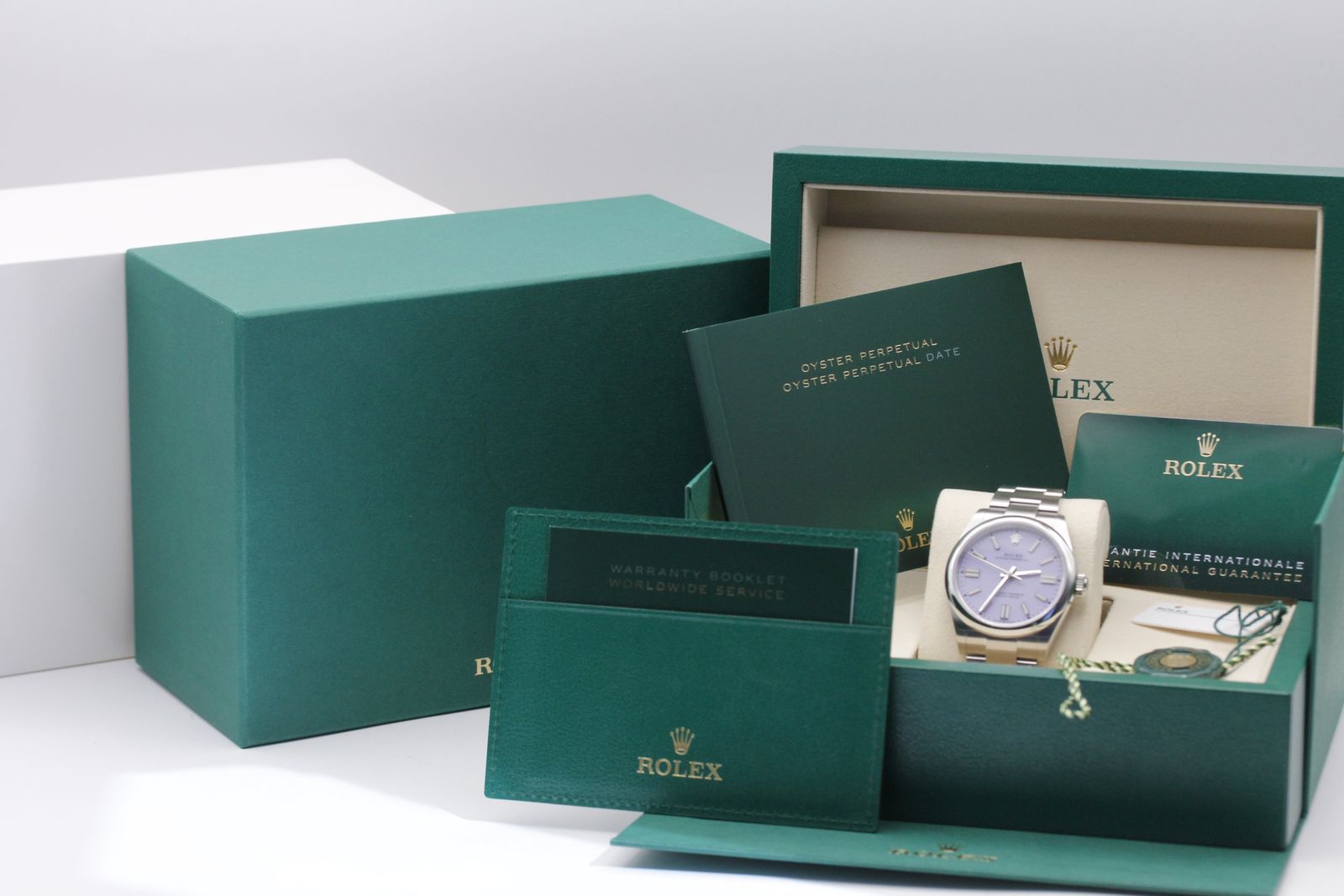 Rolex Oyster Perpetual 41 134300 Thumbnail 5