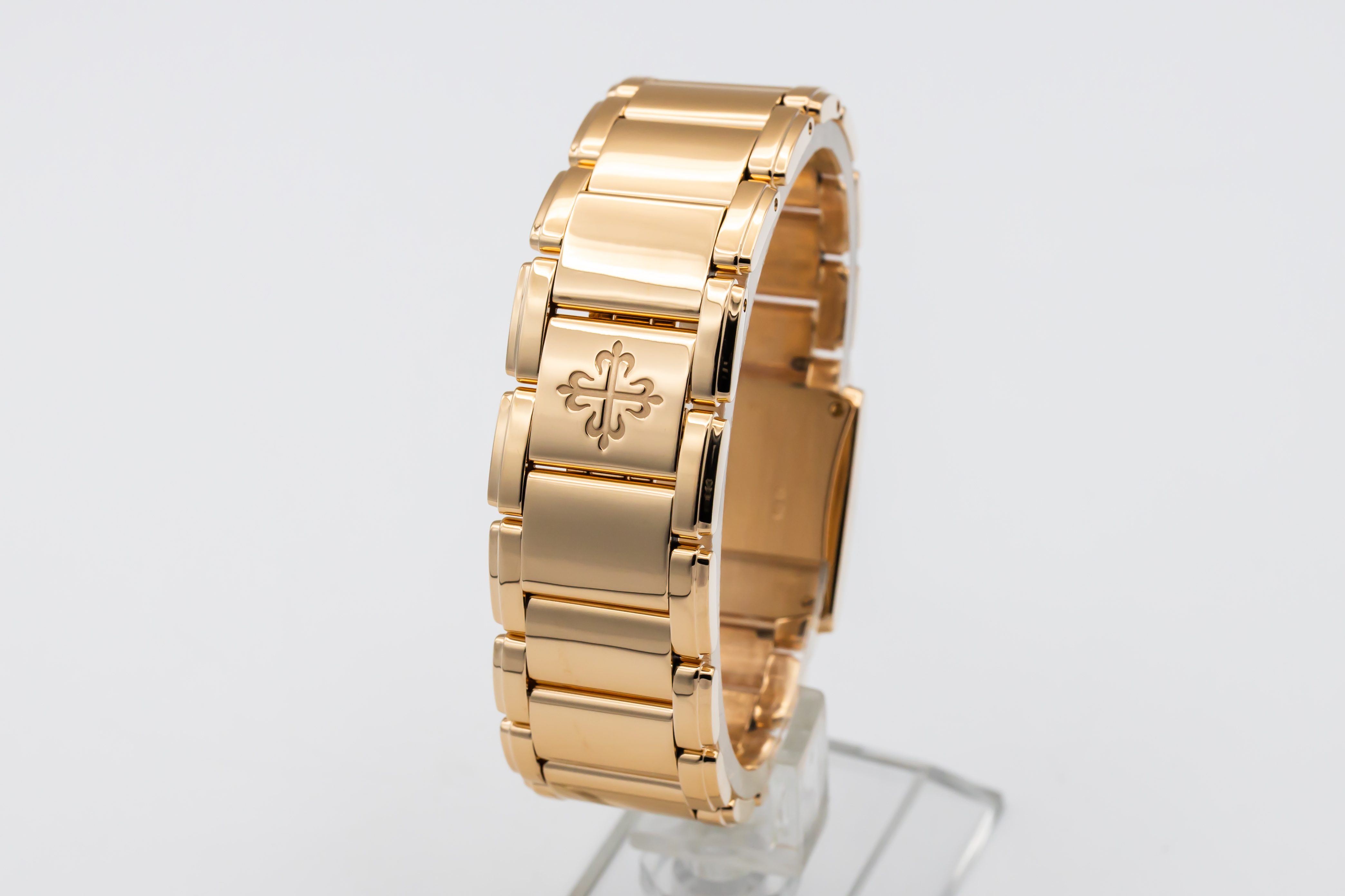 Patek Philippe Twenty-4 4910/11R-010 Thumbnail 3