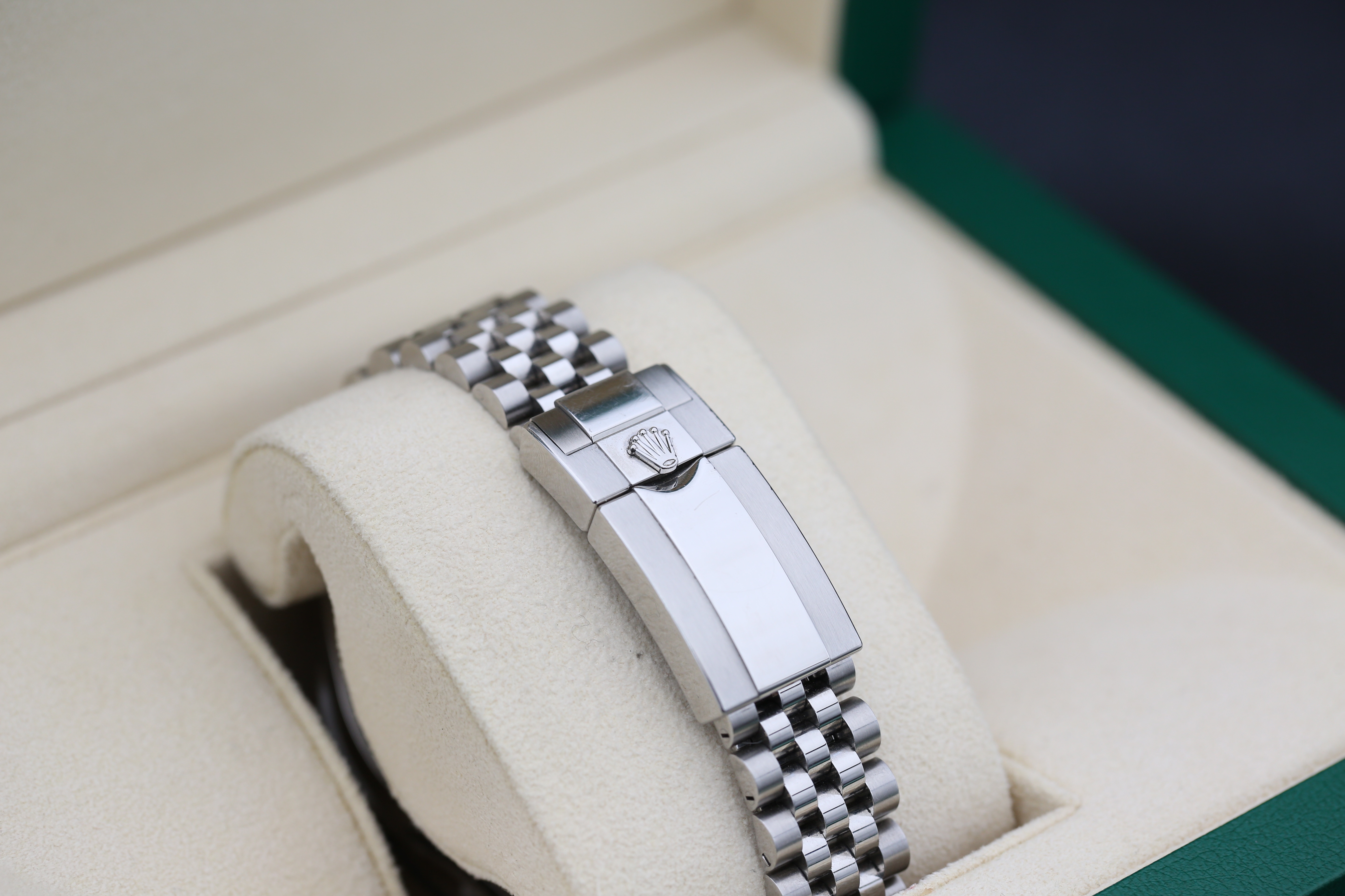 Rolex GMT Master II 126710 GRNR Thumbnail 3