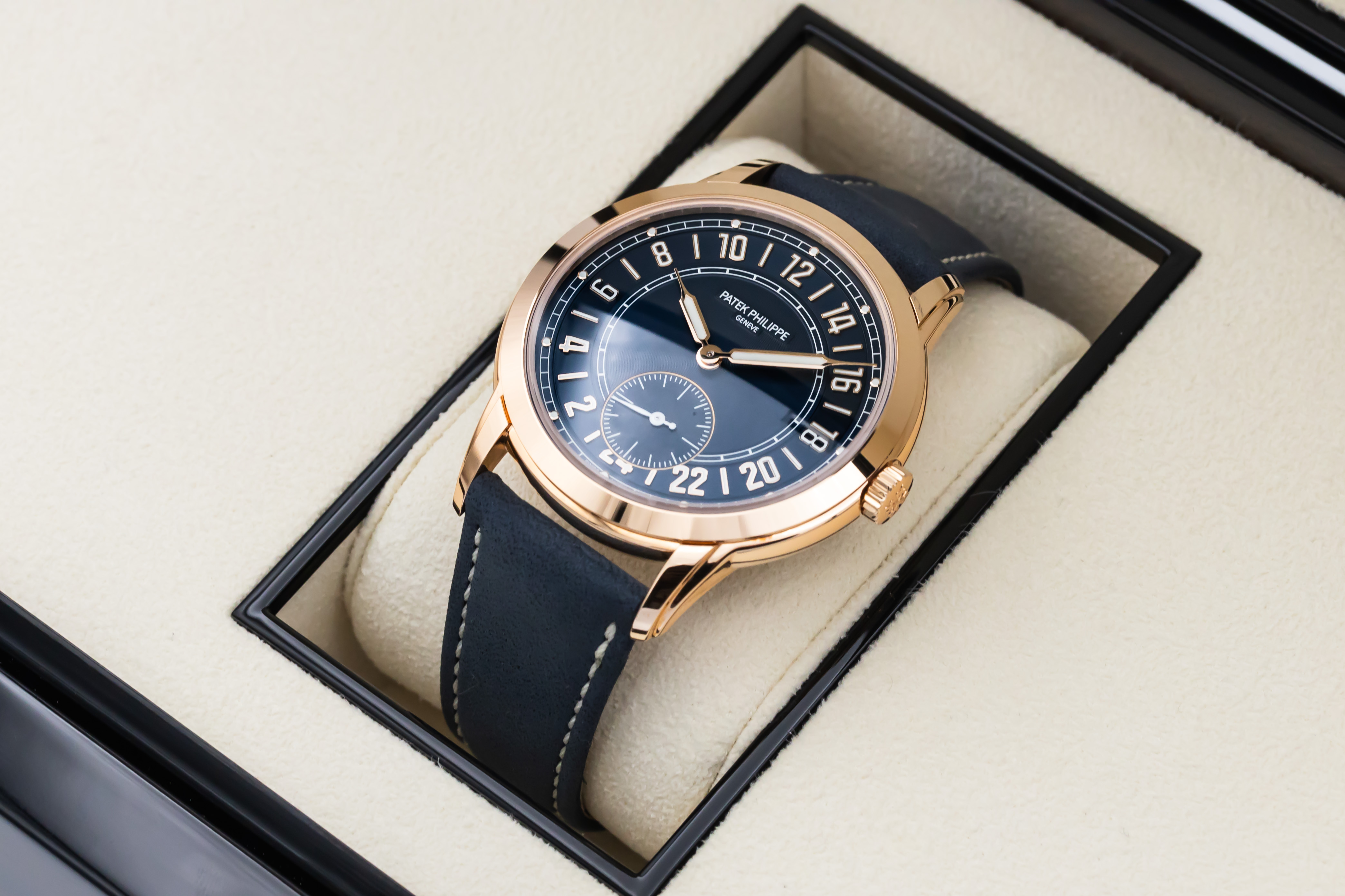 Patek Philippe Complications 5224R-001 Thumbnail 5