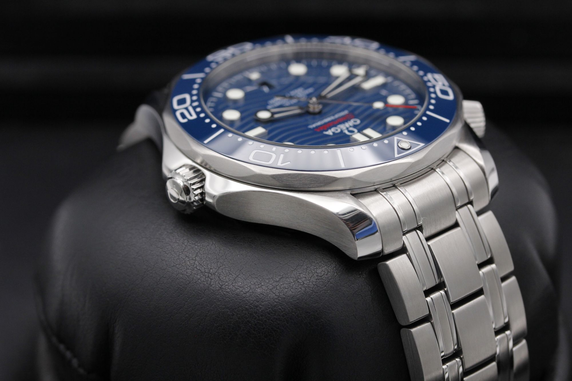 Omega Seamaster Diver 300m 210.30.42.20.03.001 Thumbnail 4