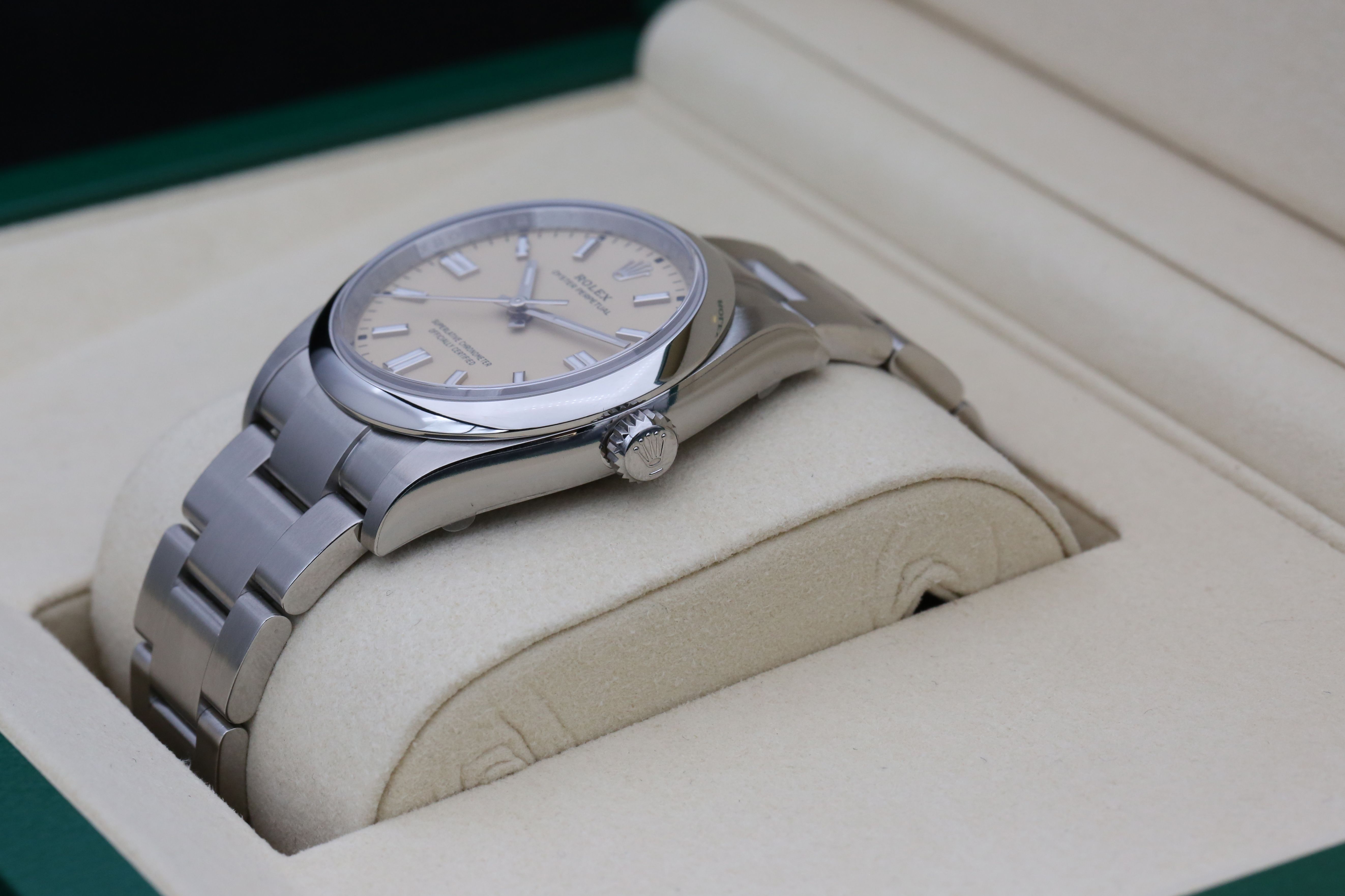 Rolex Oyster Perpetual 126000 Thumbnail 6