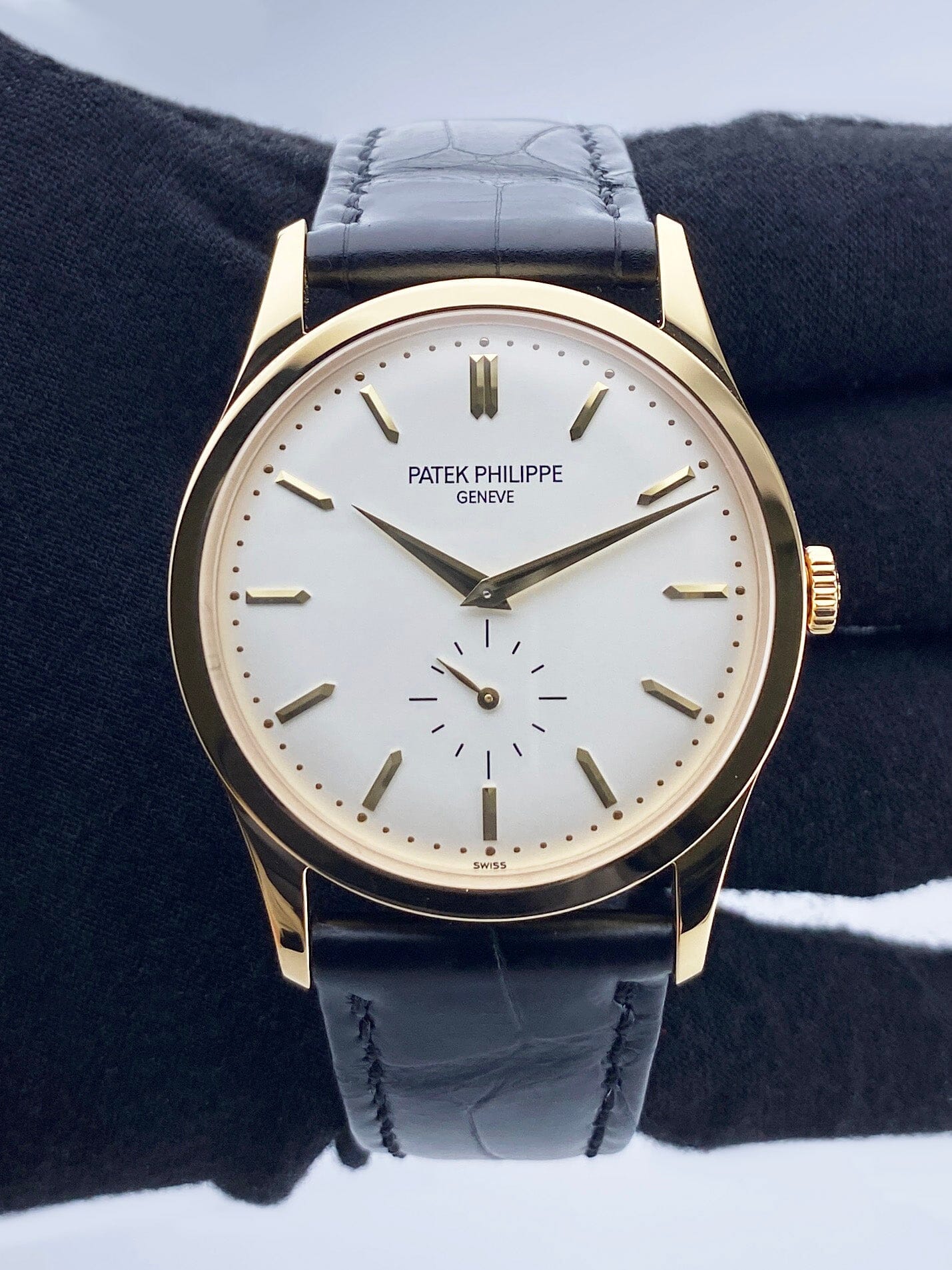 Patek Philippe Calatrava 5196J-001 Thumbnail 2