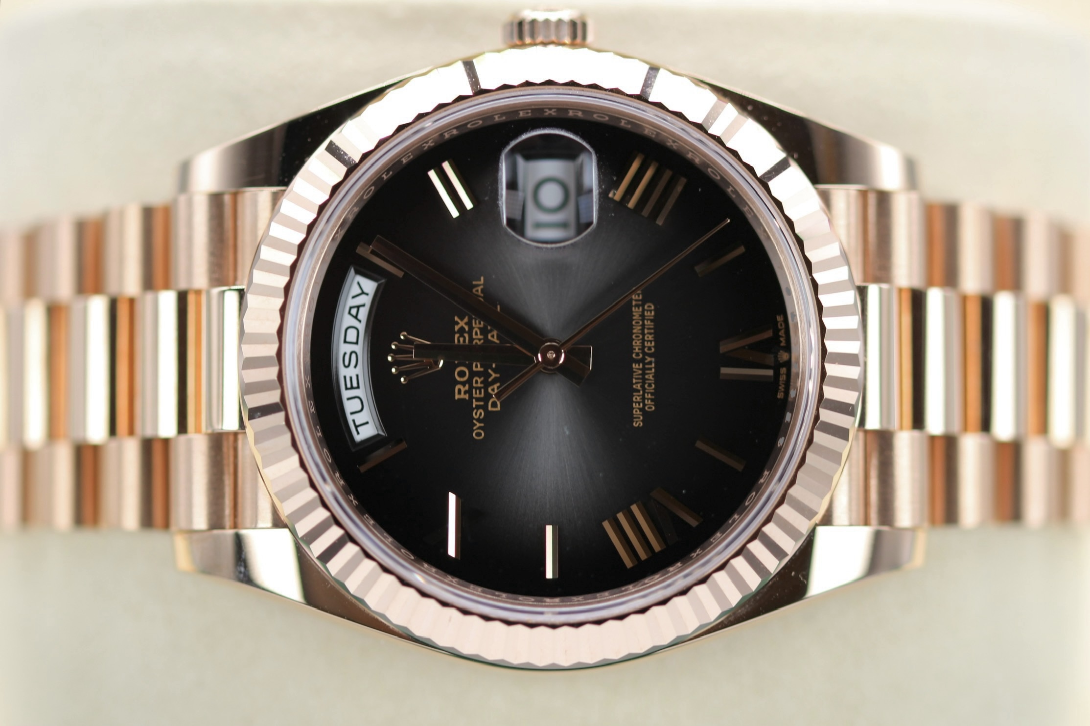 Rolex Day-Date 40 228235 Thumbnail 5