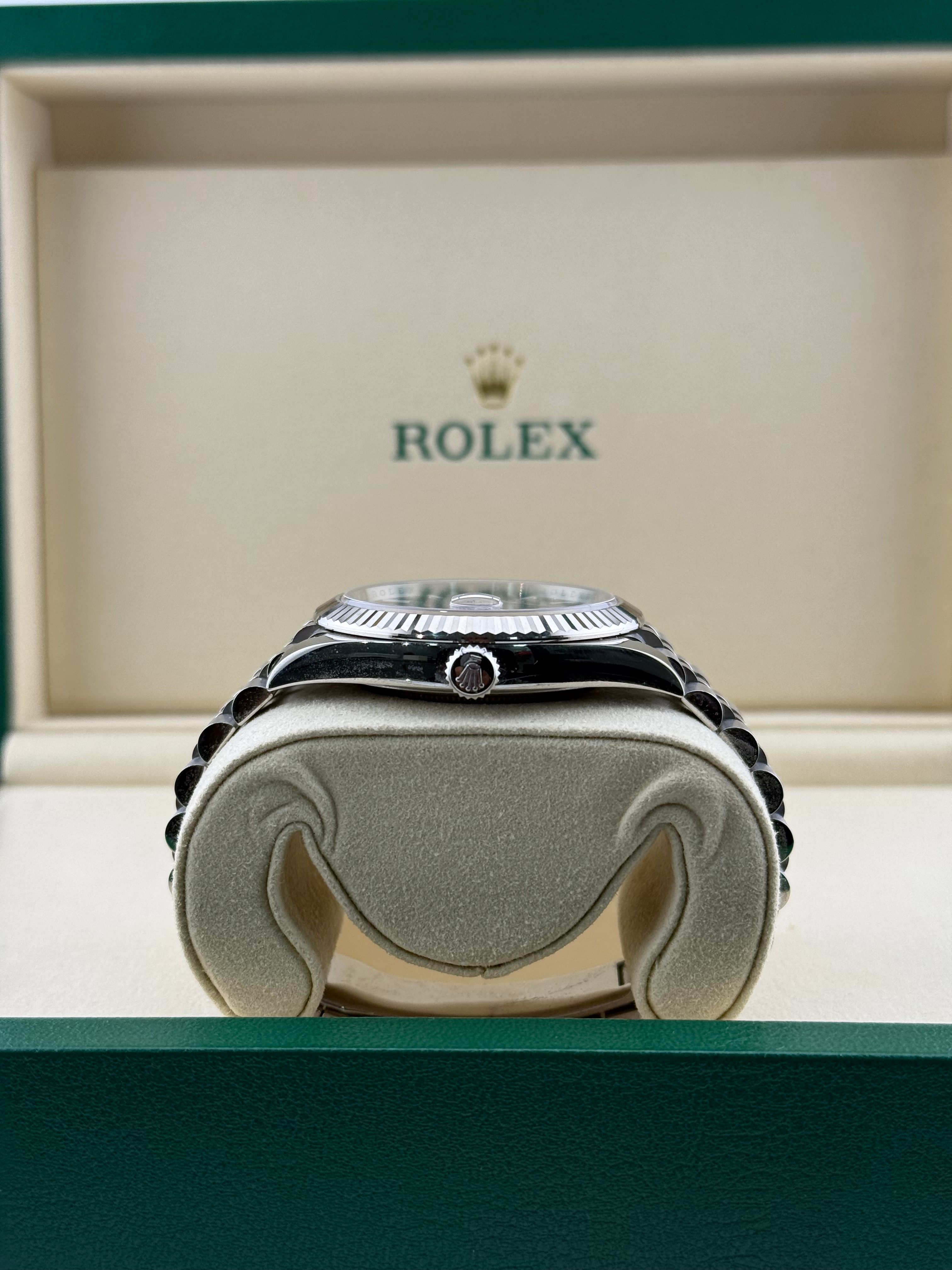 Rolex Datejust 41 126334 Thumbnail 4