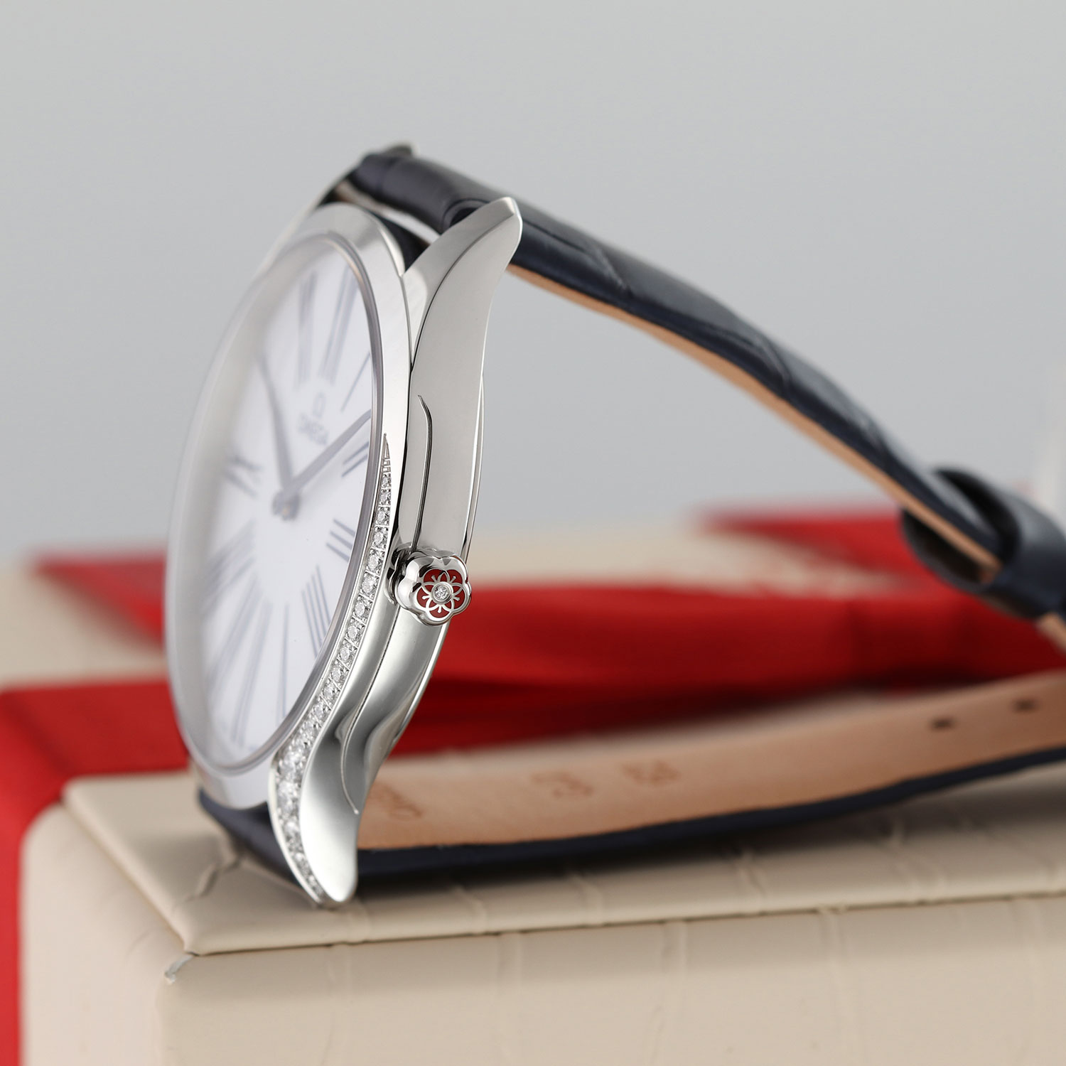 Omega De Ville Tresor 428.18.39.60.04.001 Thumbnail 3