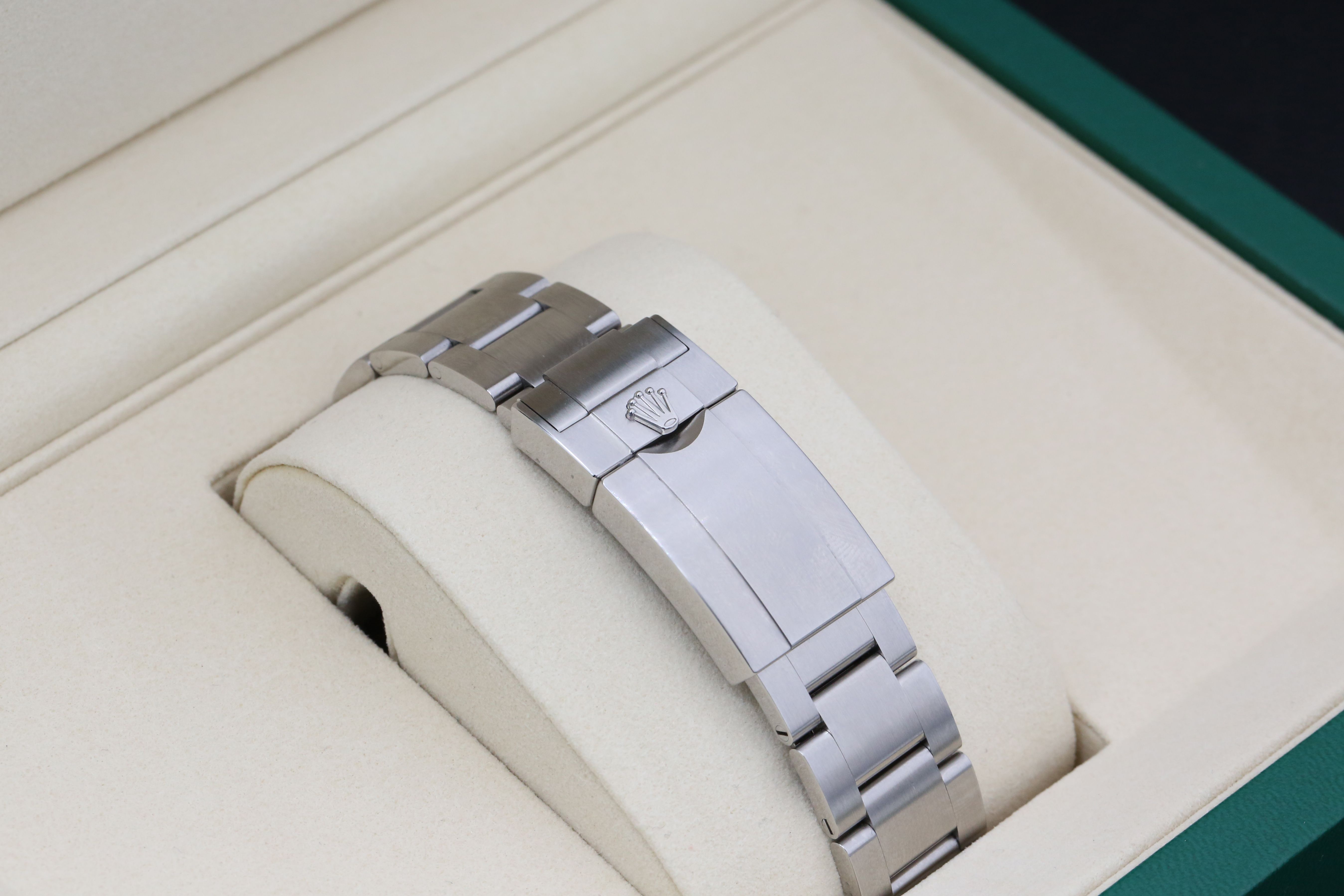 Rolex Explorer II 226570 Thumbnail 3