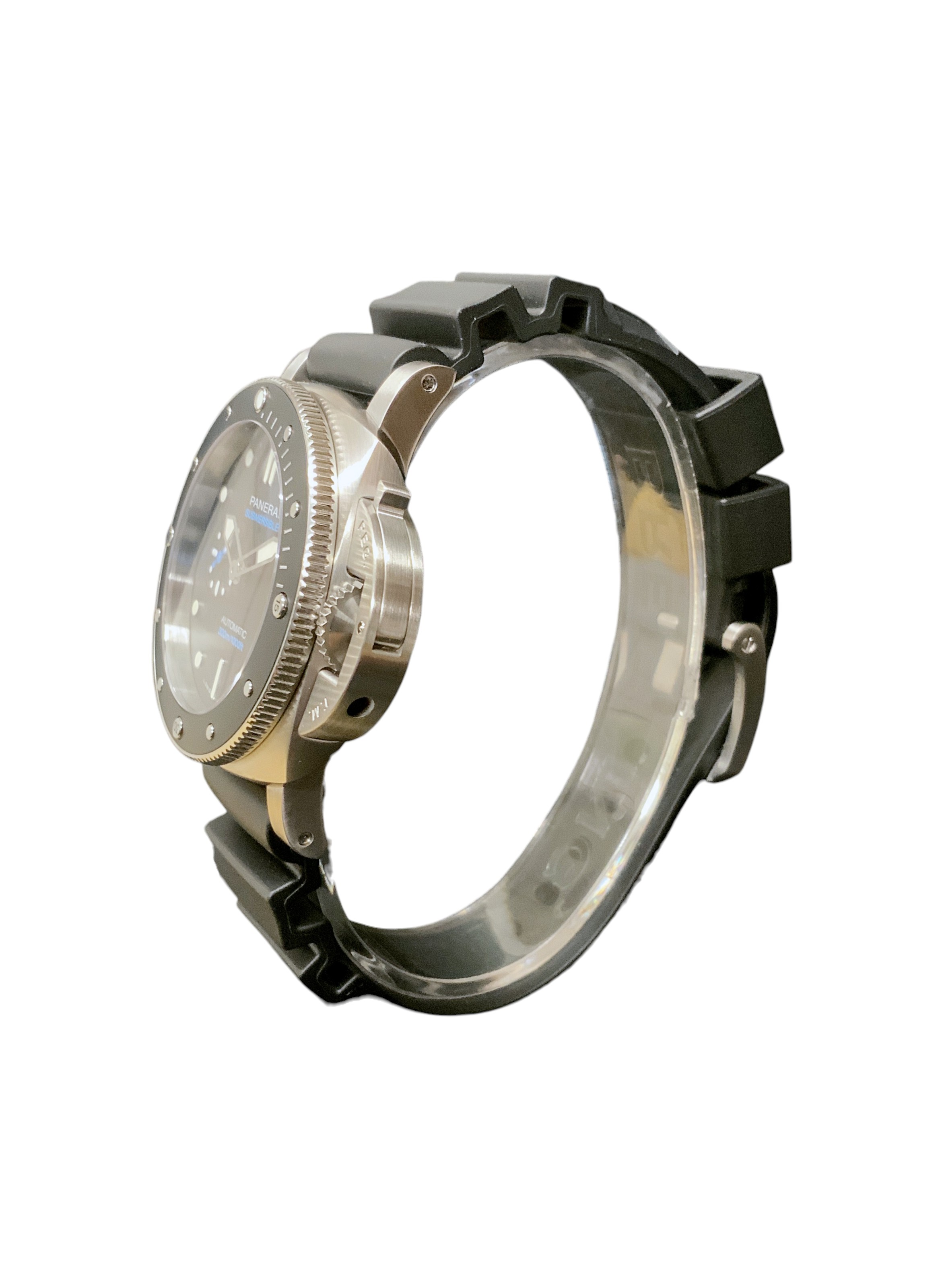 Panerai Submersible PAM00683 Thumbnail 2