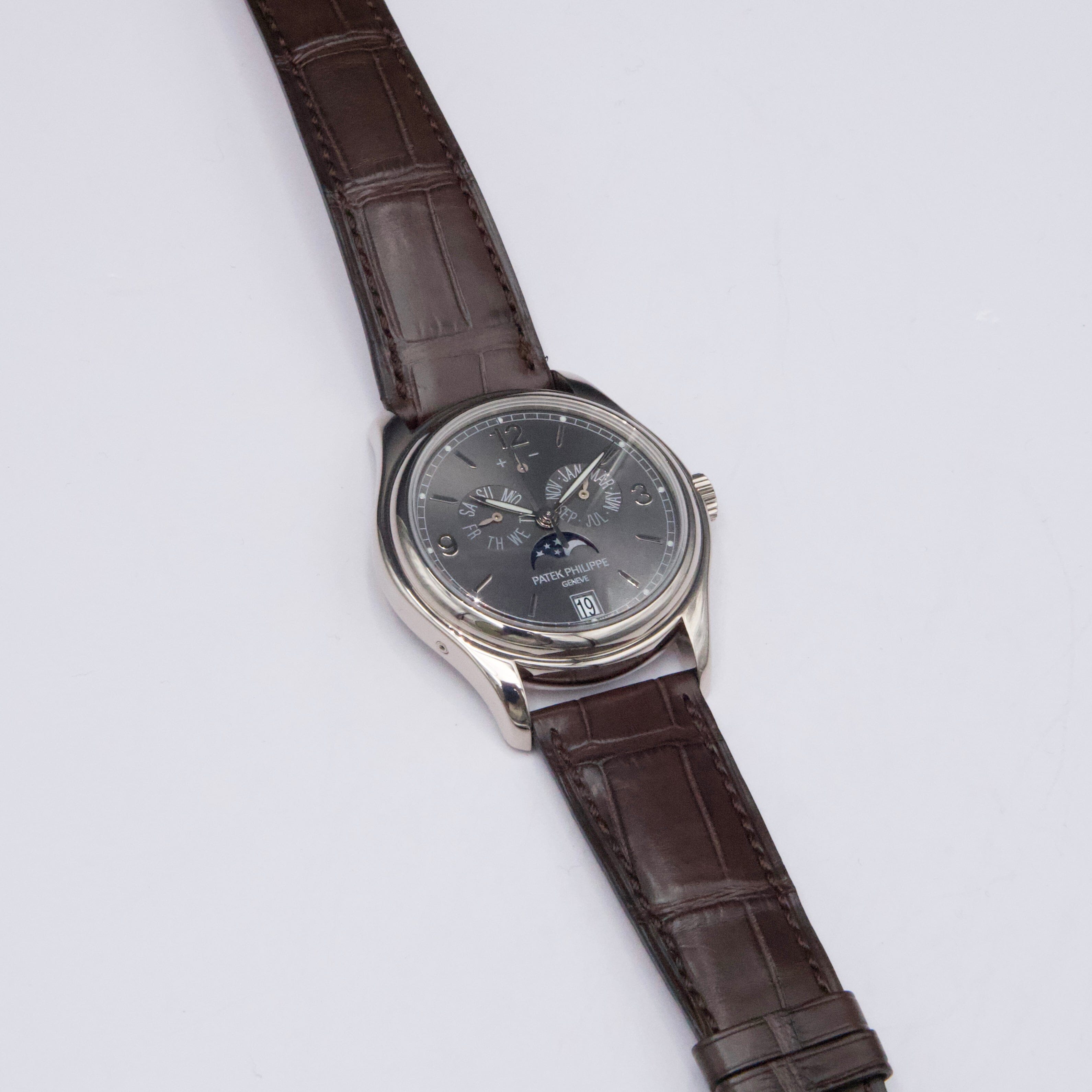 Patek Philippe Complications 5146G-010 Thumbnail 3