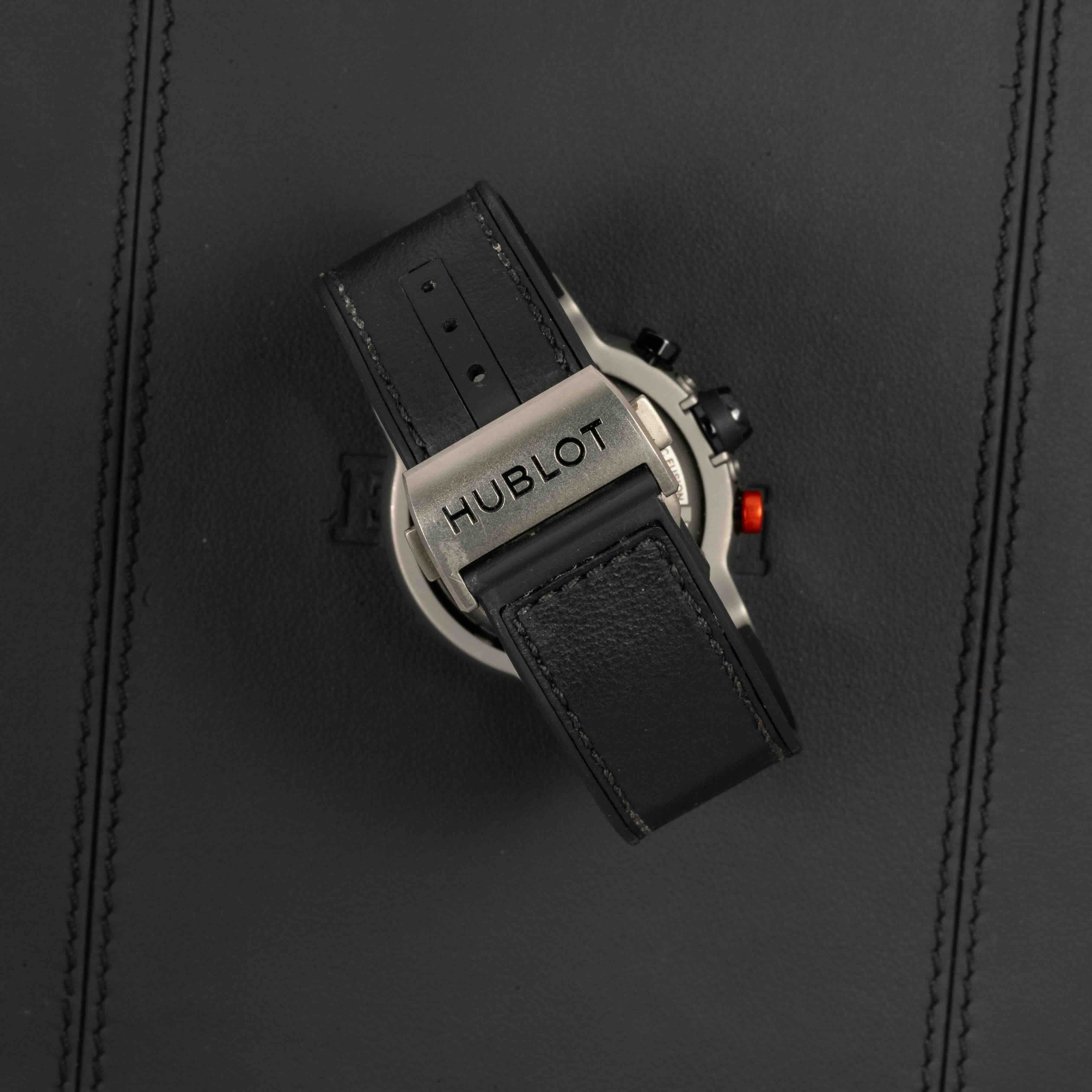 Hublot Classic Fusion 526.NX.0124.VR Thumbnail 3