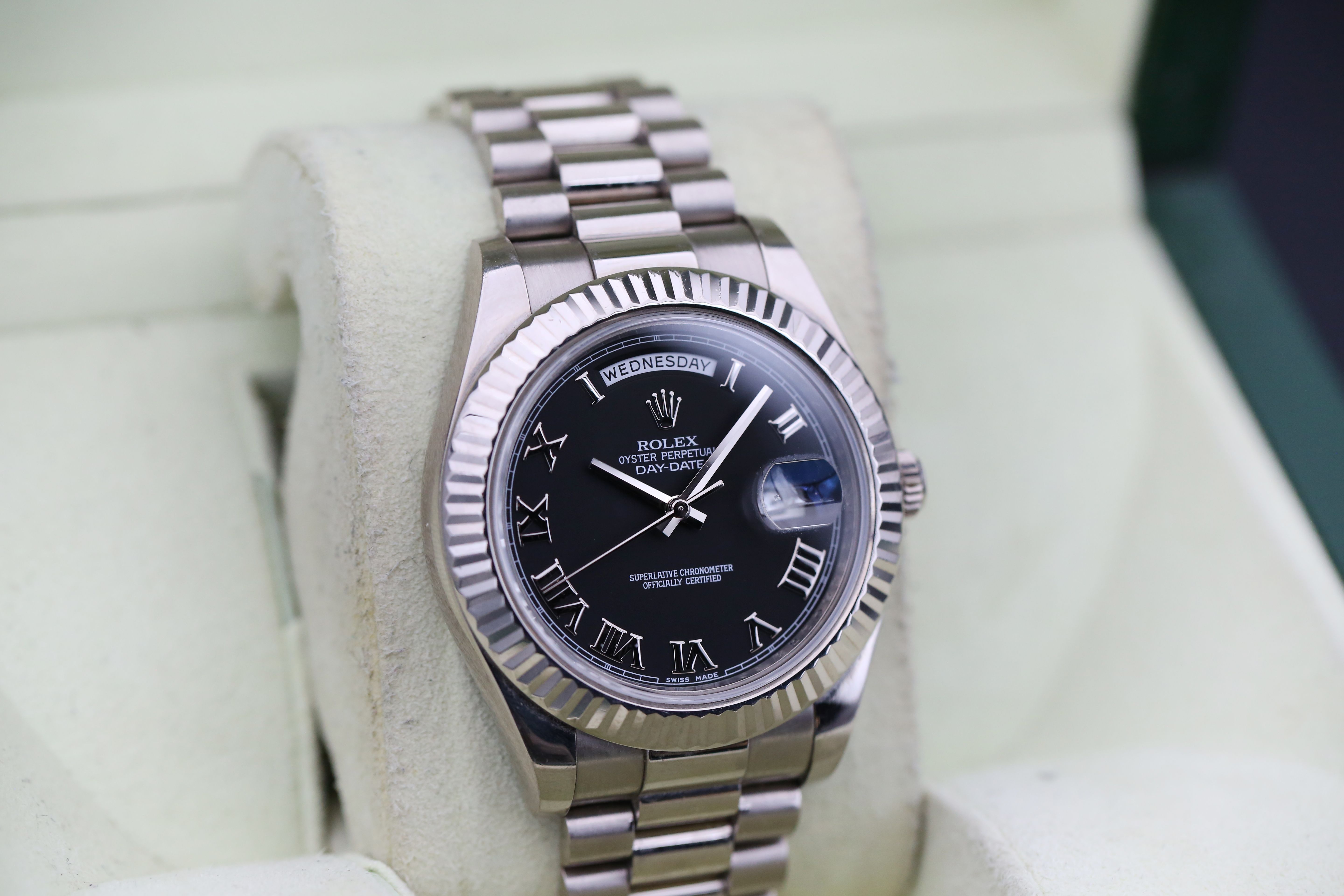 Rolex Day-Date II 218239 Thumbnail 2