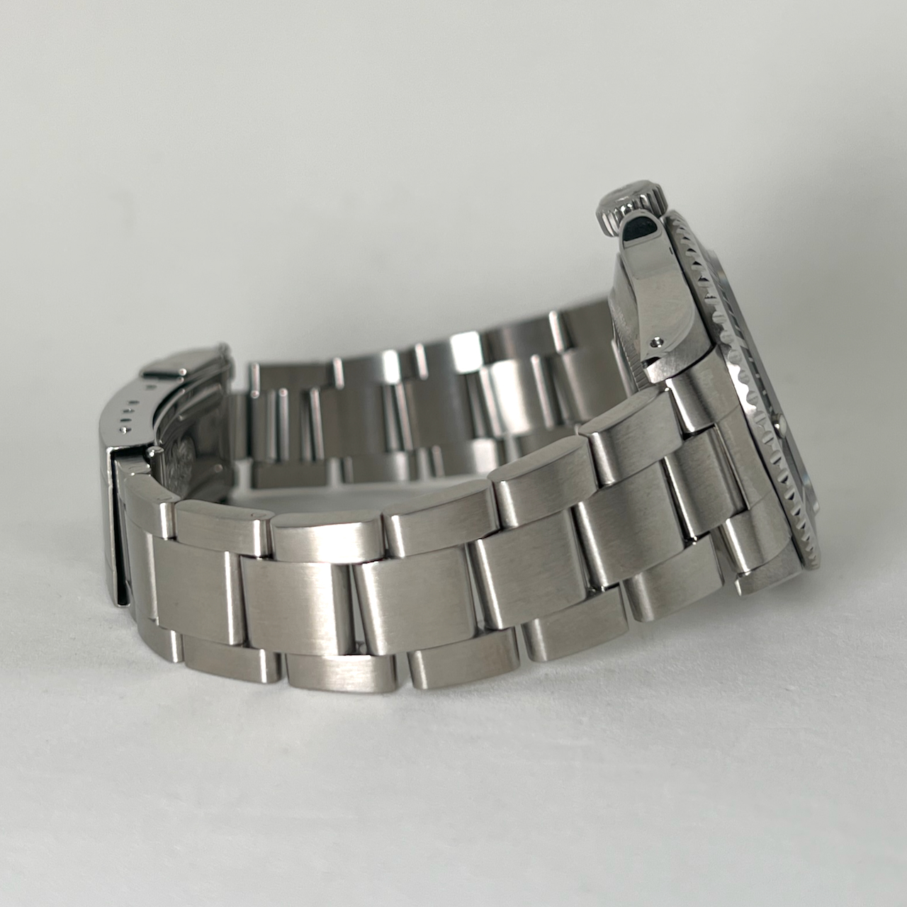 Rolex Submariner 14060 Thumbnail 3