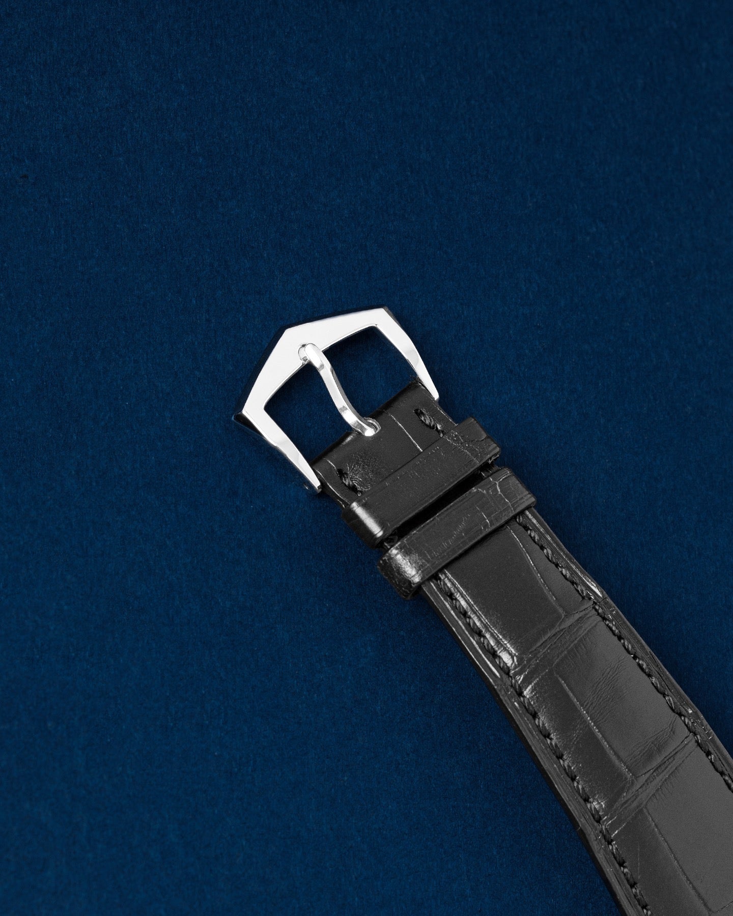 Patek Philippe Complications 5905P-010 Thumbnail 3