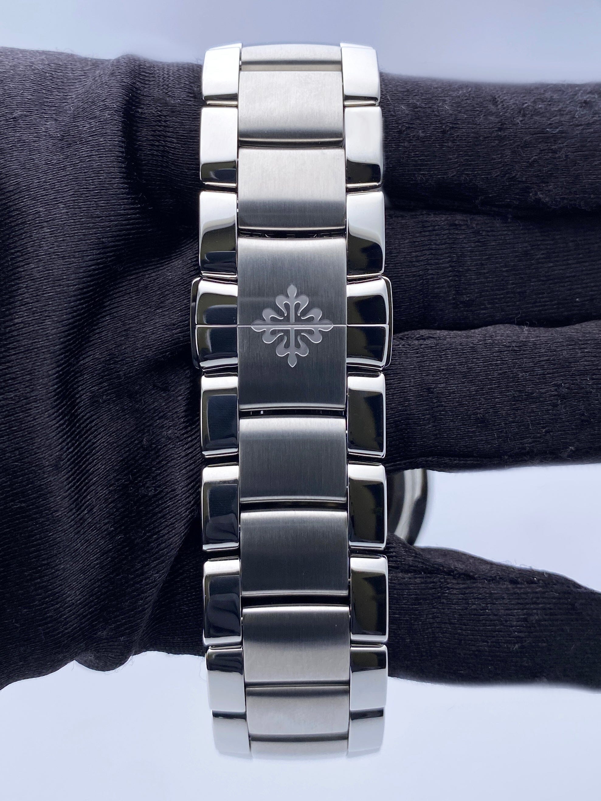 Patek Philippe Complications 5905/1A-001 Thumbnail 6