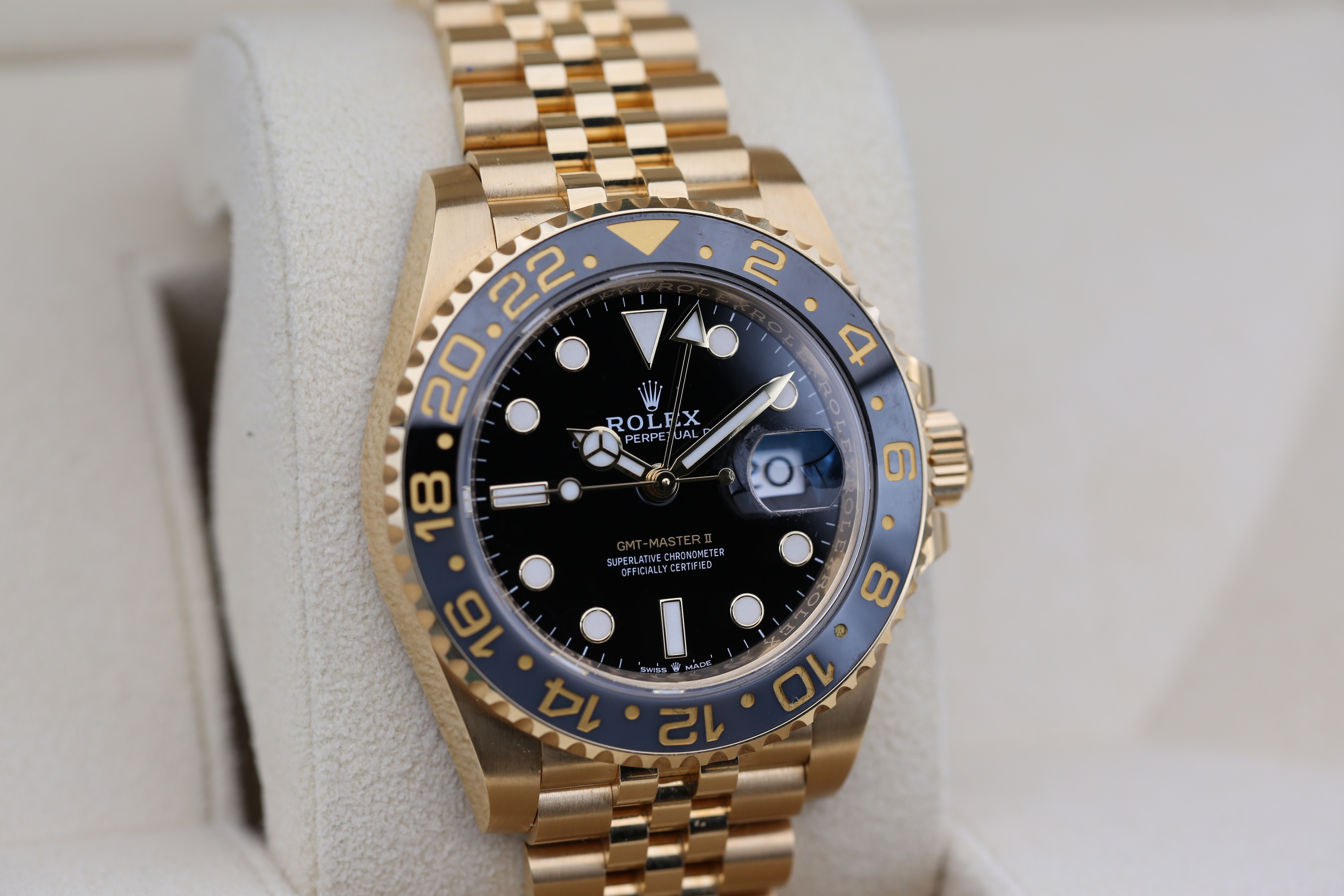 Rolex GMT Master II 126718 GRNR Thumbnail 2