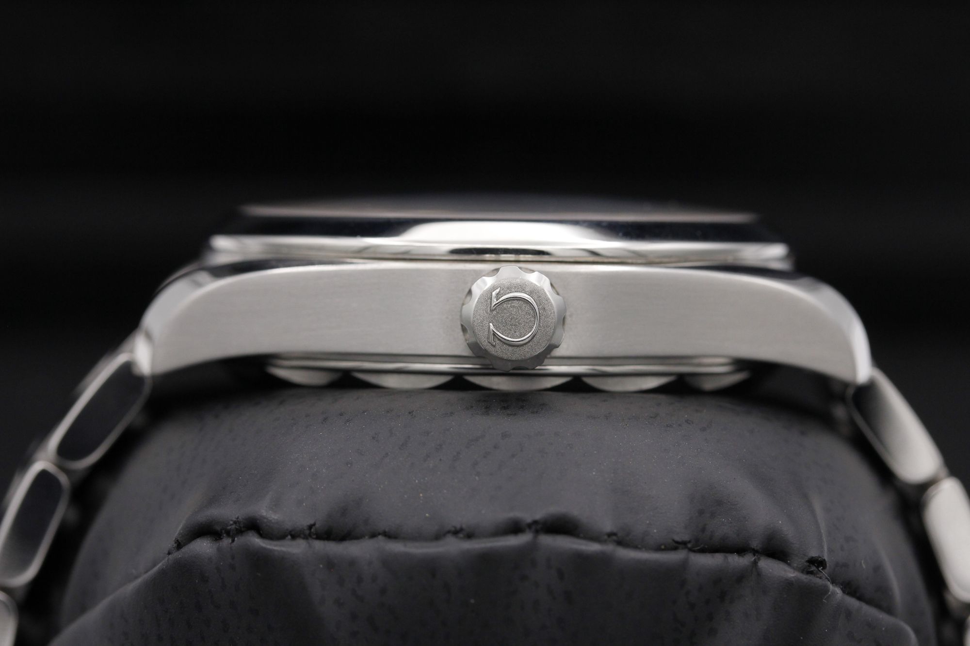 Omega Aqua Terra 150m GMT 220.10.38.20.02.001 Thumbnail 3