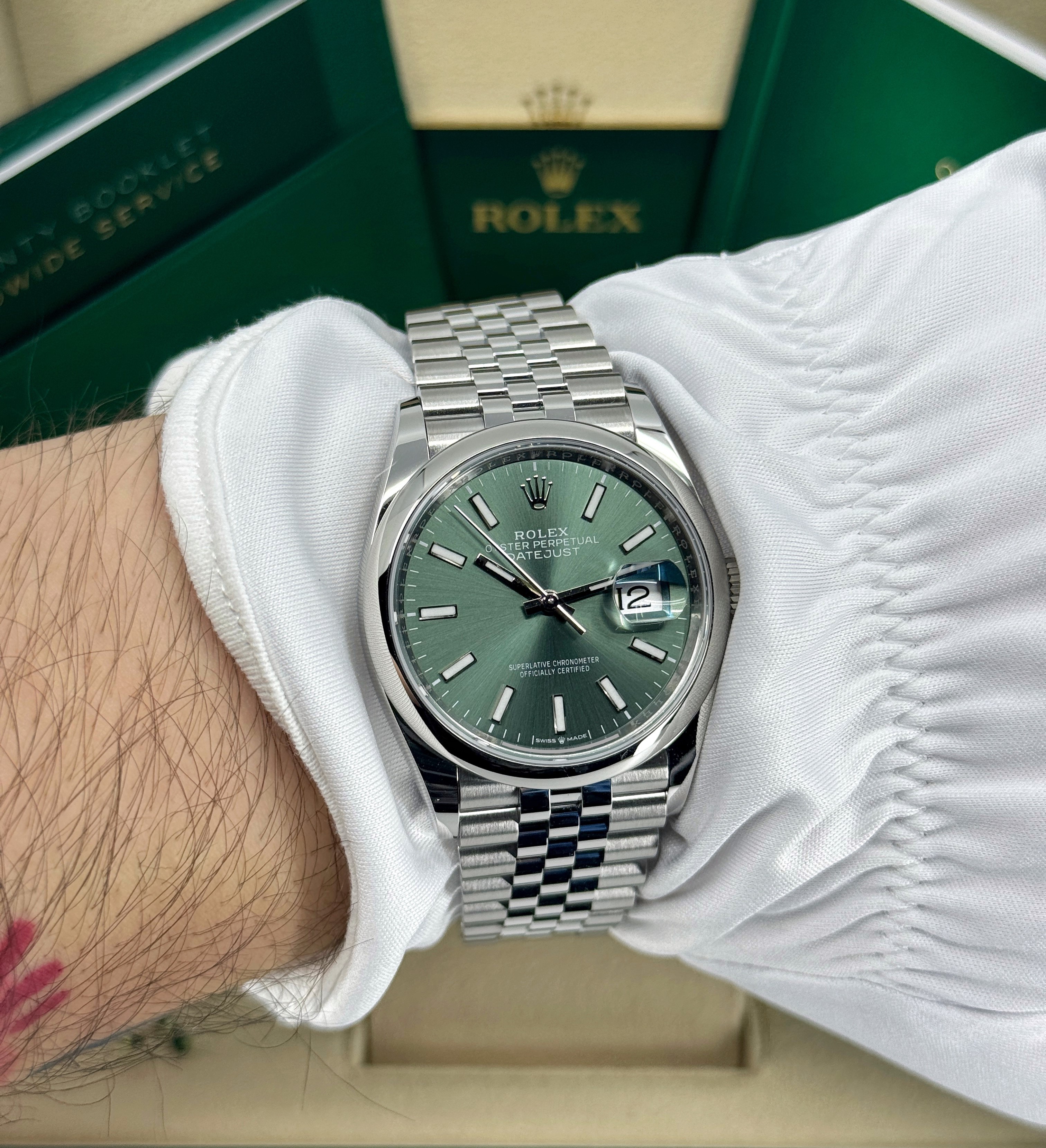 Rolex Datejust 126200 Thumbnail 5