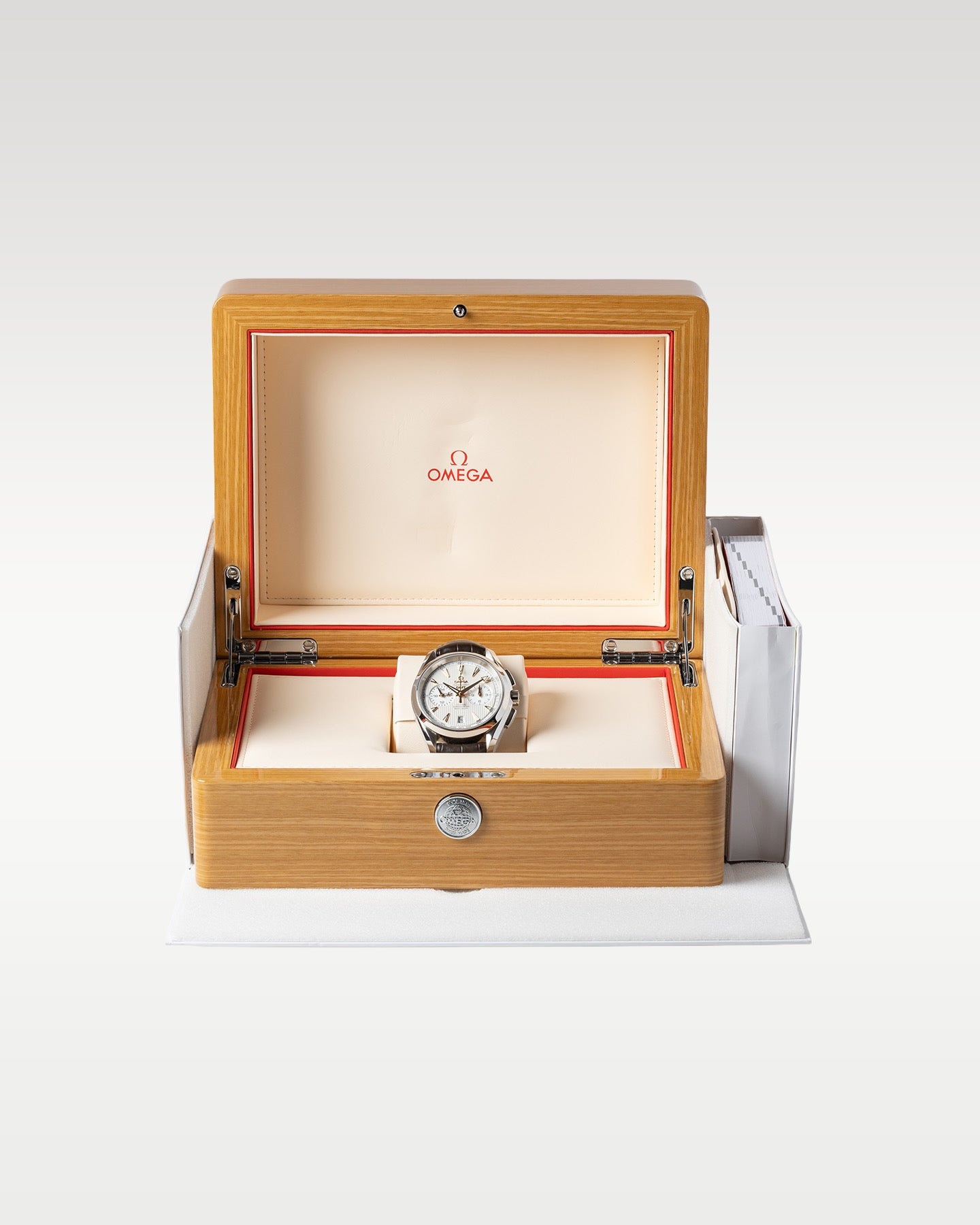 Omega Aqua Terra 150m GMT 231.13.43.52.02.001 Thumbnail 5