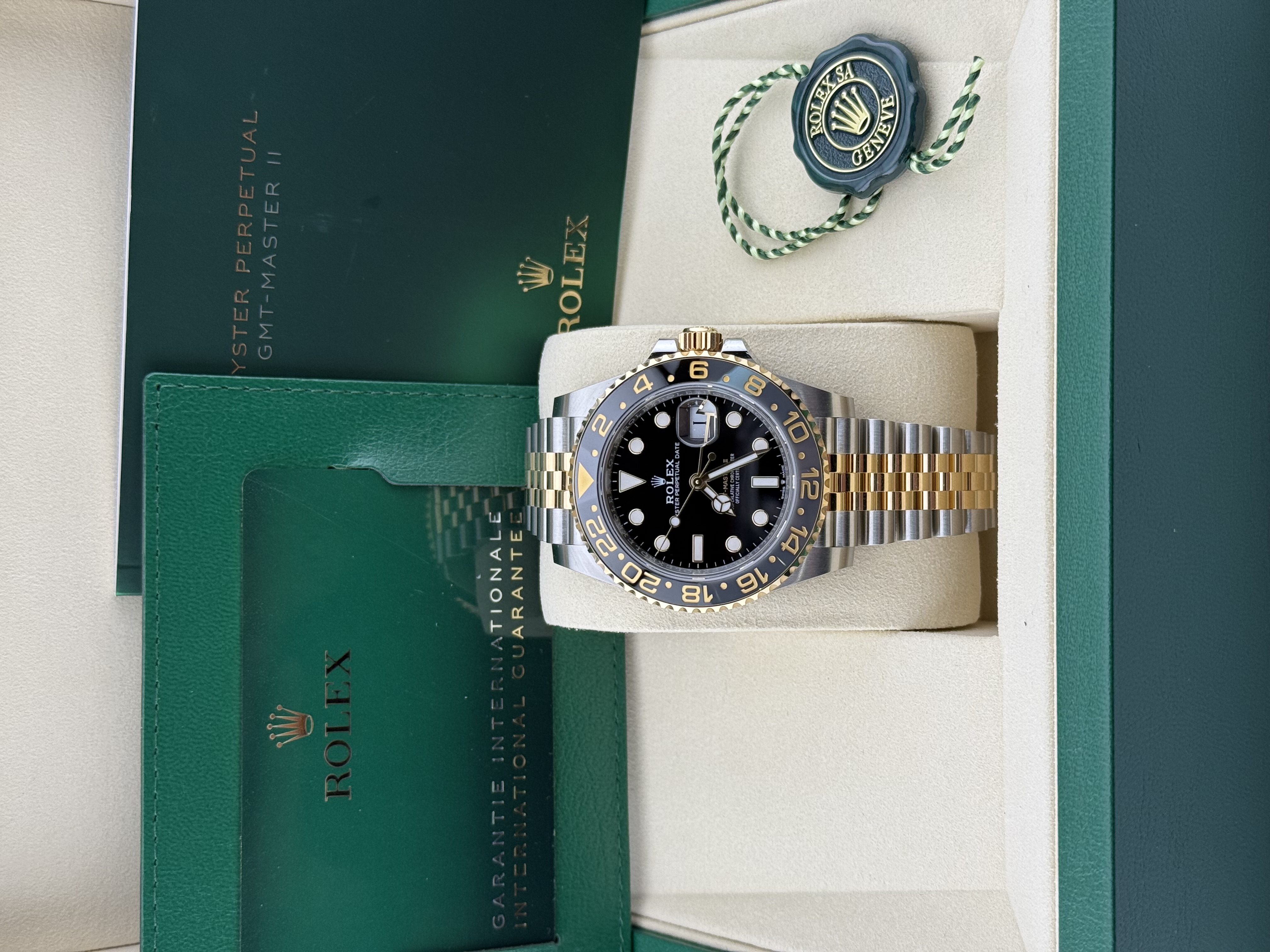 Rolex GMT Master II 126713 GRNR Thumbnail 2