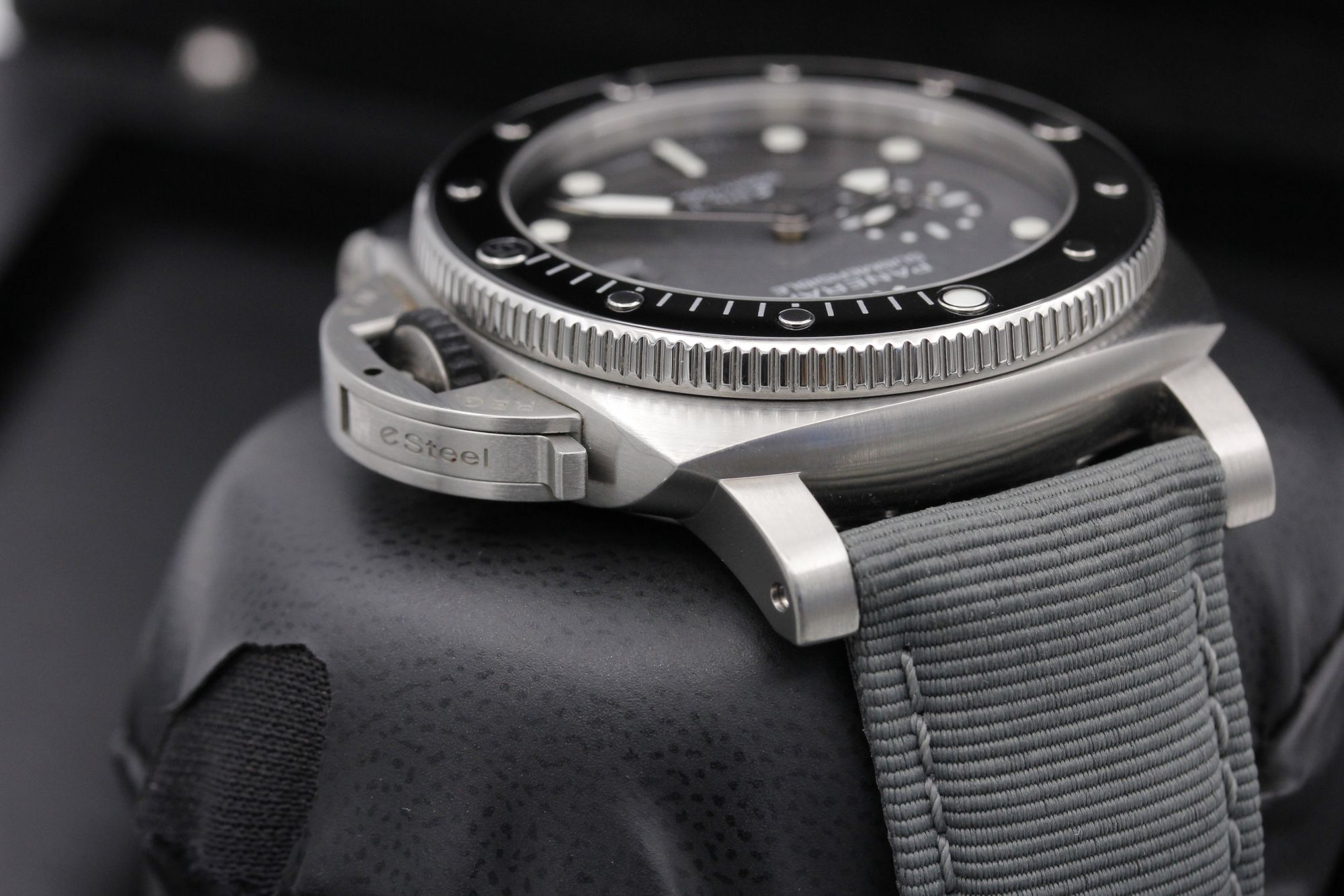 Panerai Submersible QuarantaQuattro PAM01288 Thumbnail 4